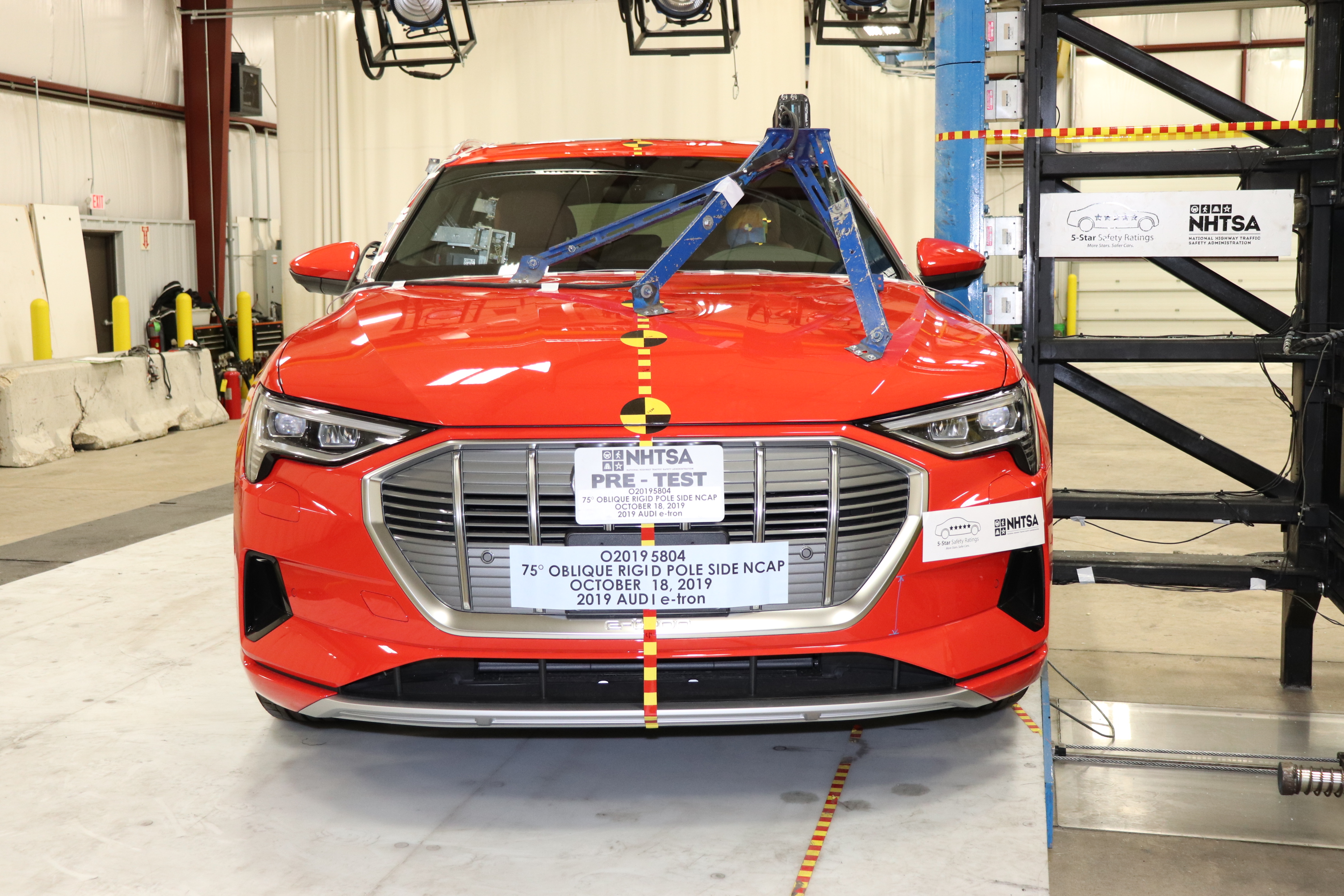2019 AUDI e-tron crash image 3