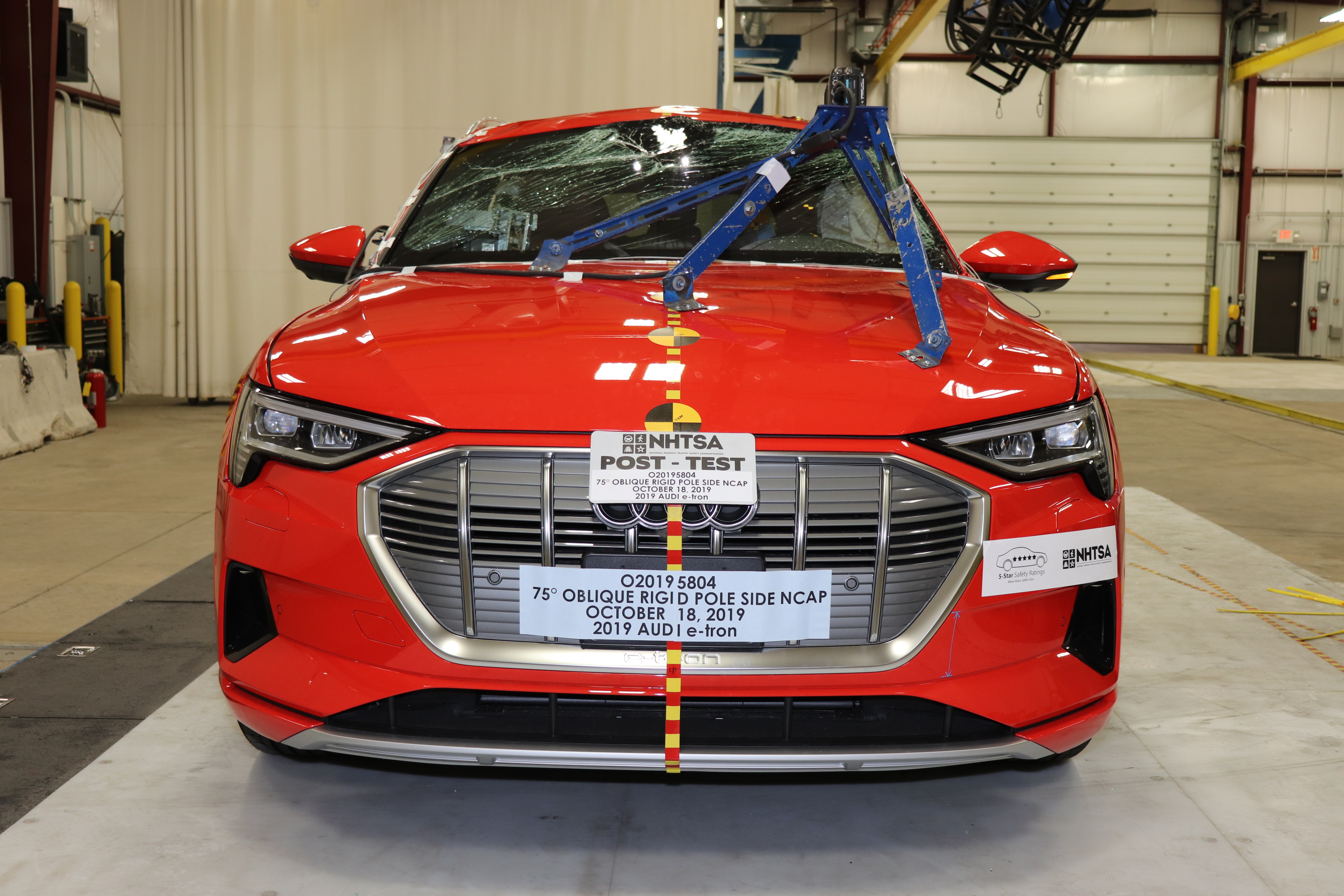 2019 AUDI e-tron crash image 4