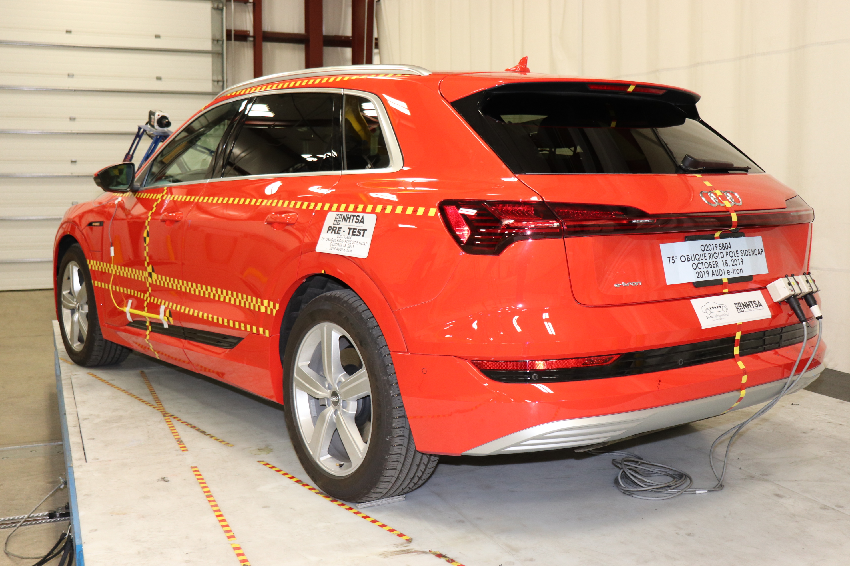 2019 AUDI e-tron crash image 9