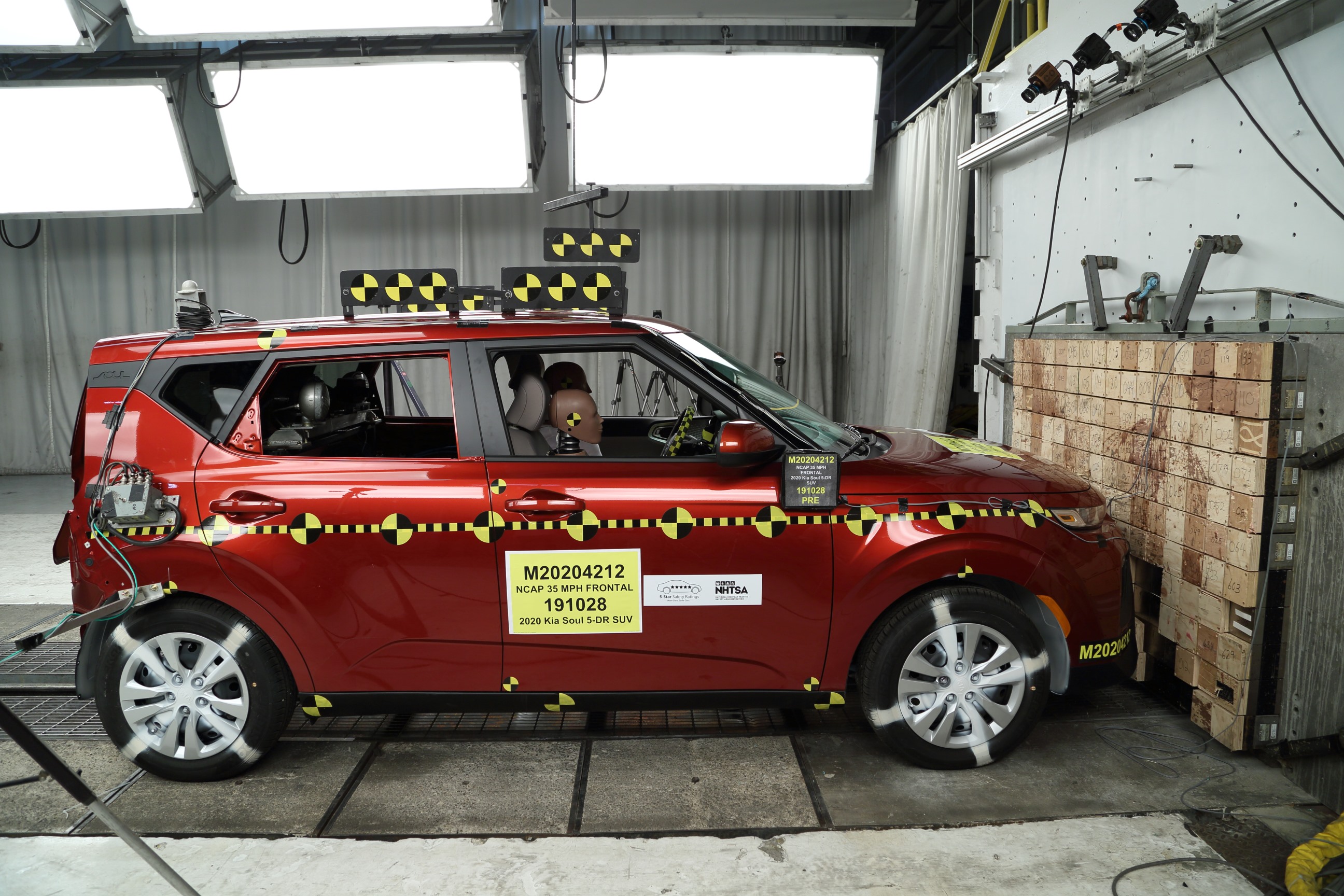 2020 KIA SOUL crash image 12