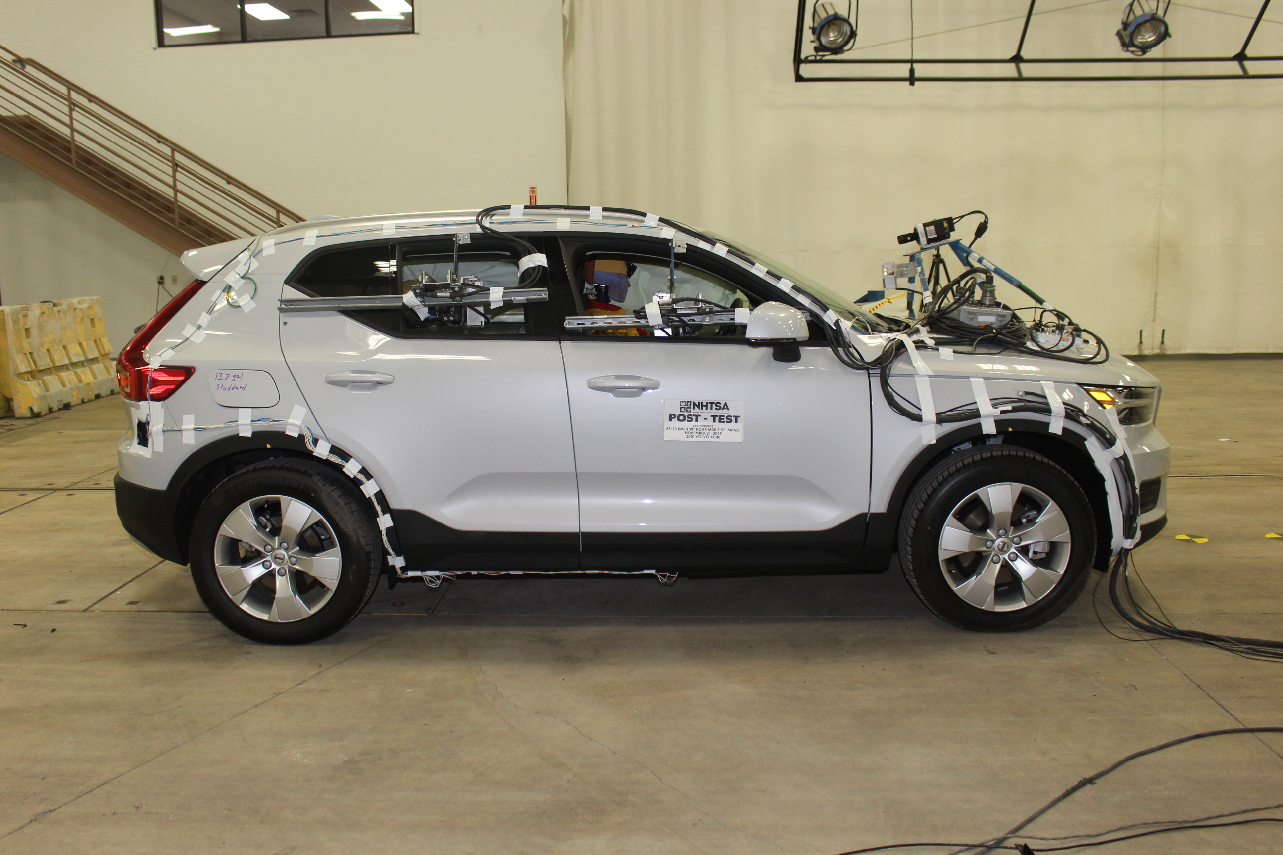 2020 VOLVO XC40 T4 crash image 14
