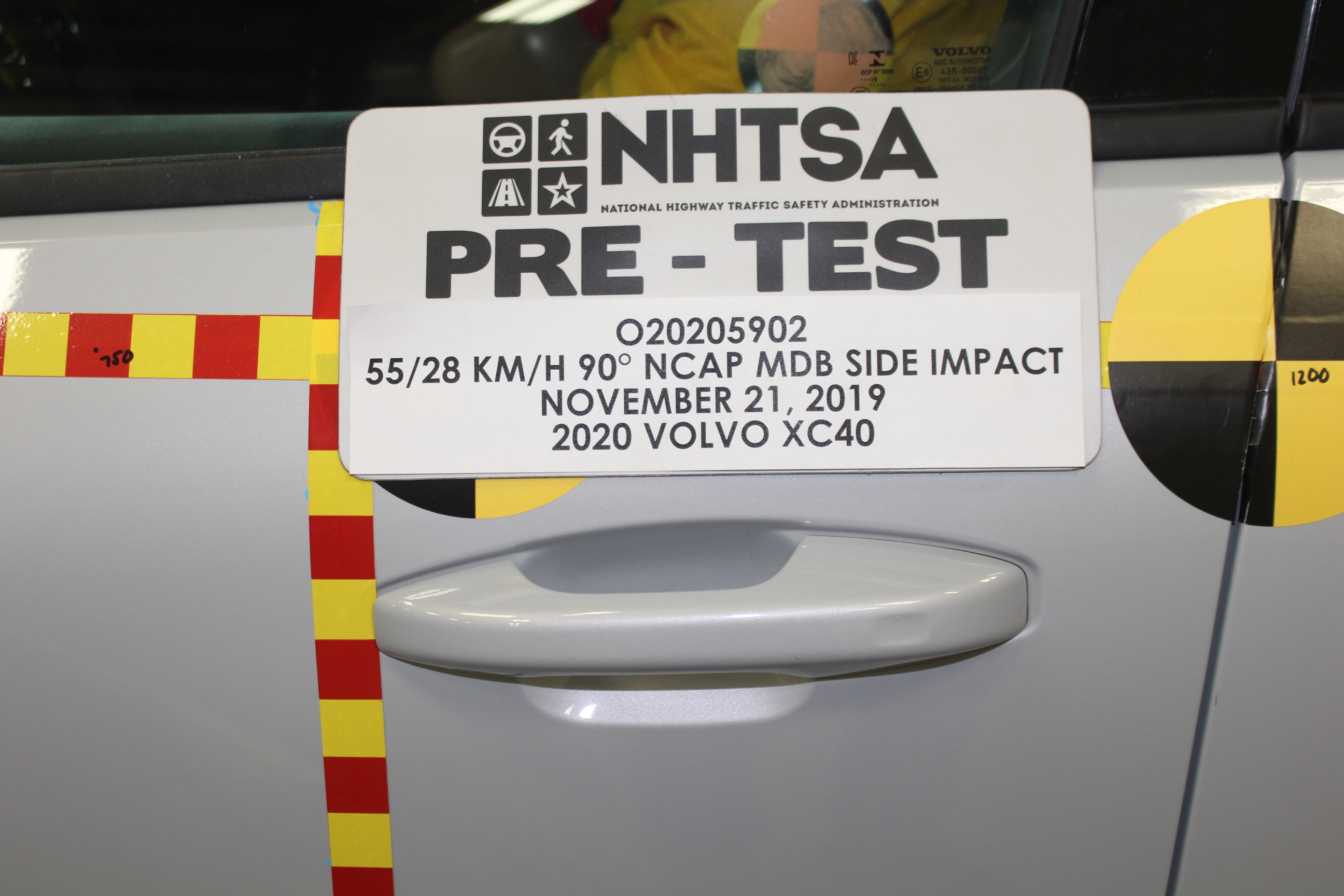 2020 VOLVO XC40 T4 crash image 21