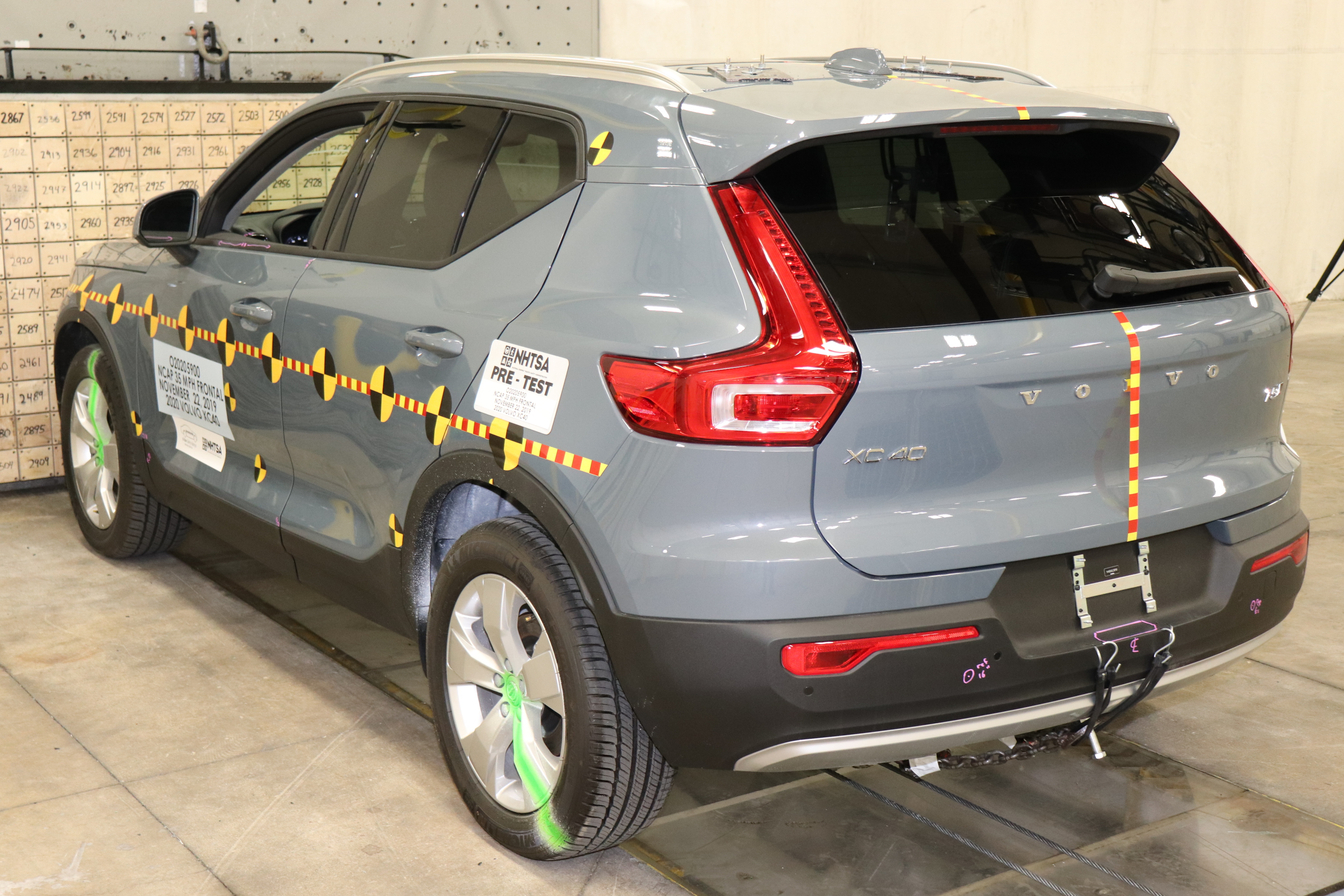 2020 VOLVO XC40 T4 crash image 16