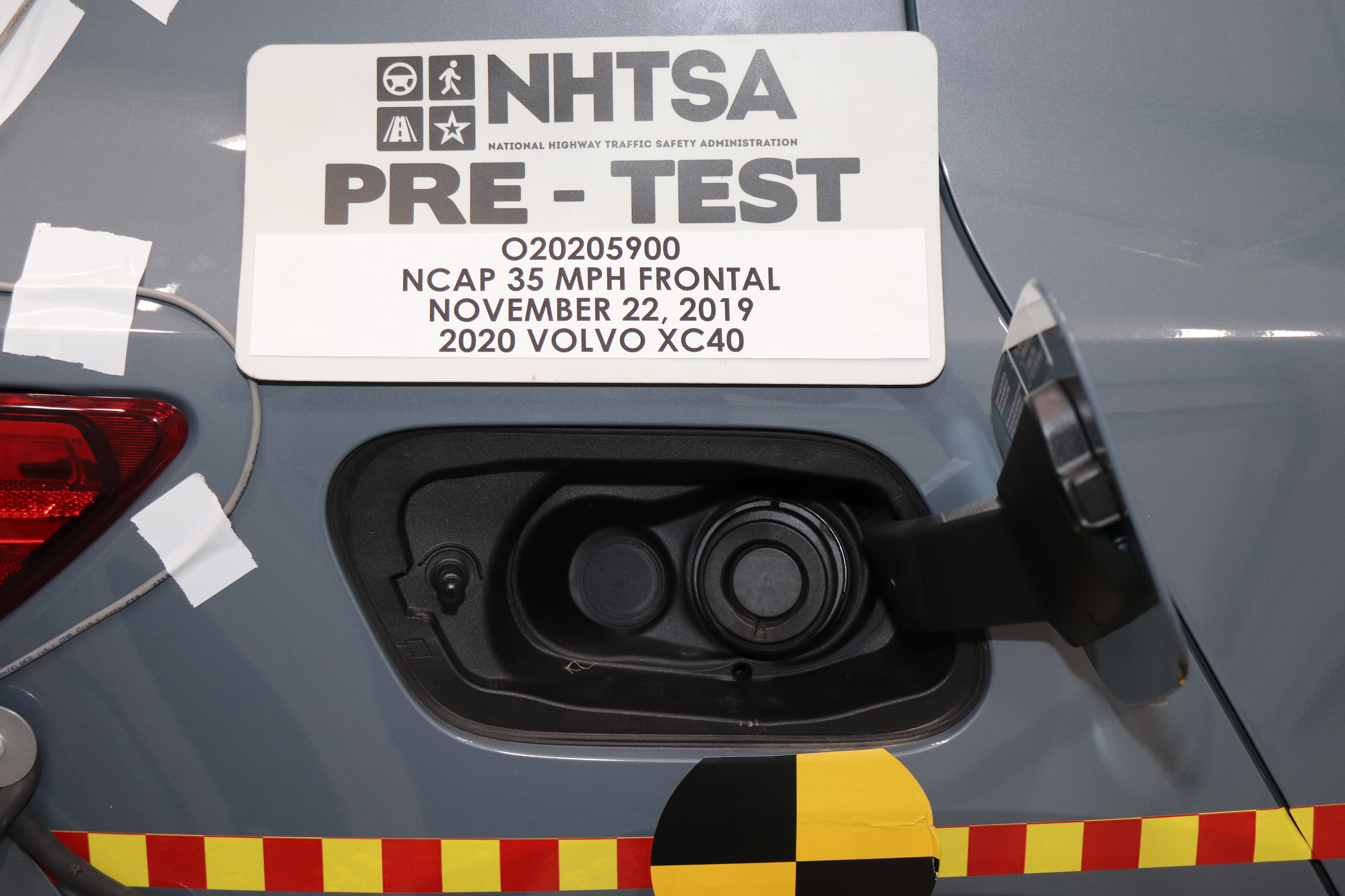2020 VOLVO XC40 T4 crash image 22