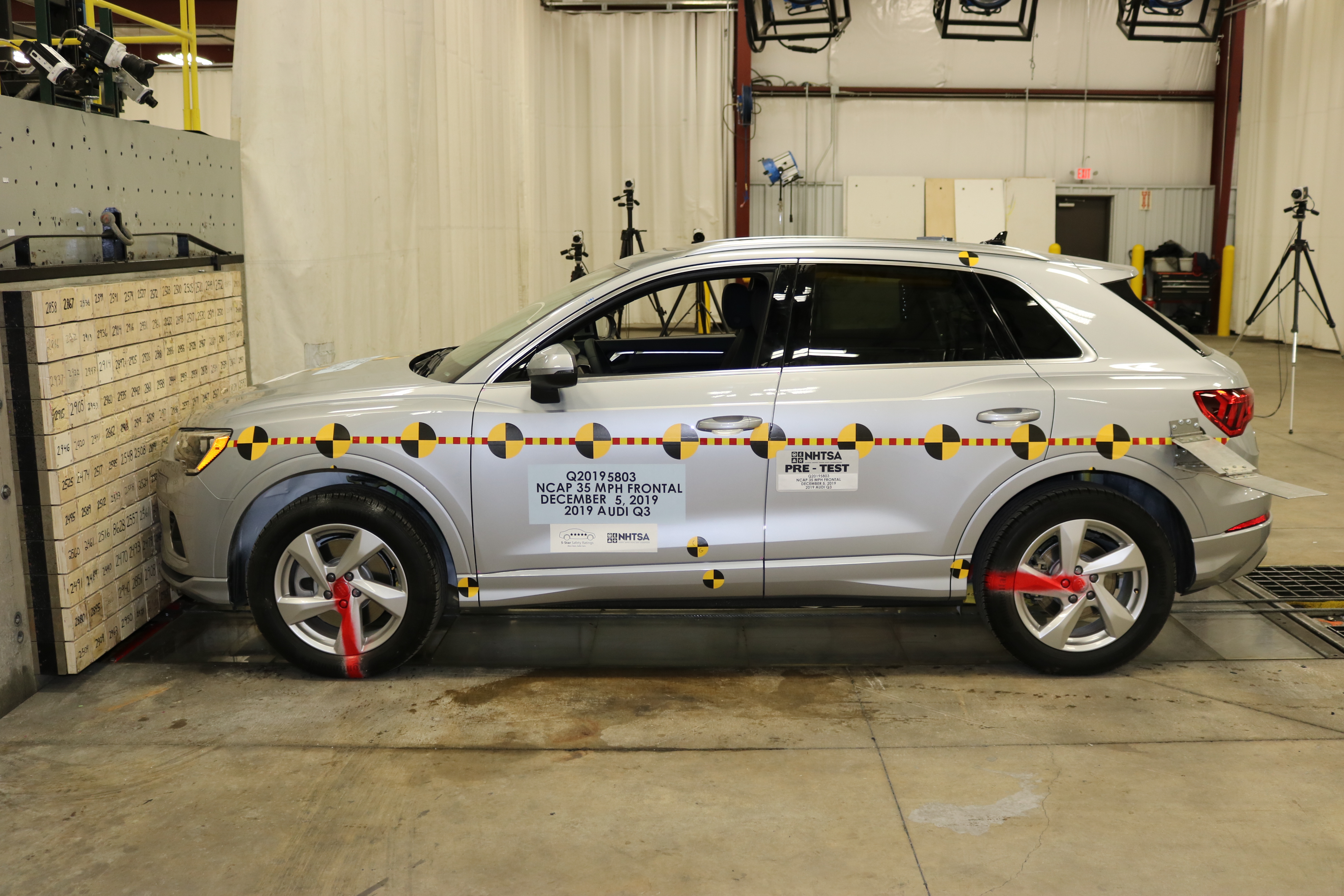 2019 AUDI Q3 crash image 10