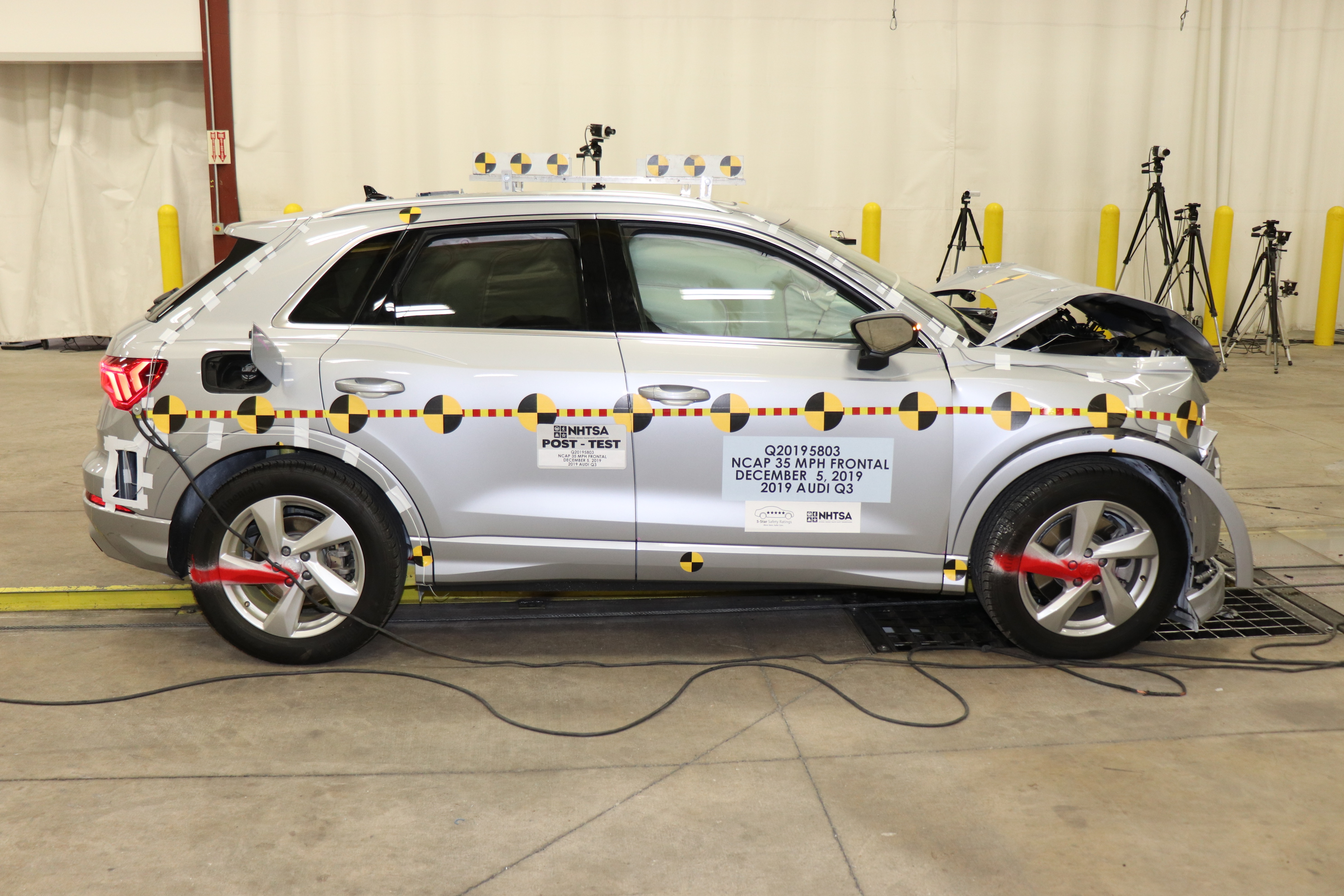 2019 AUDI Q3 crash image 13