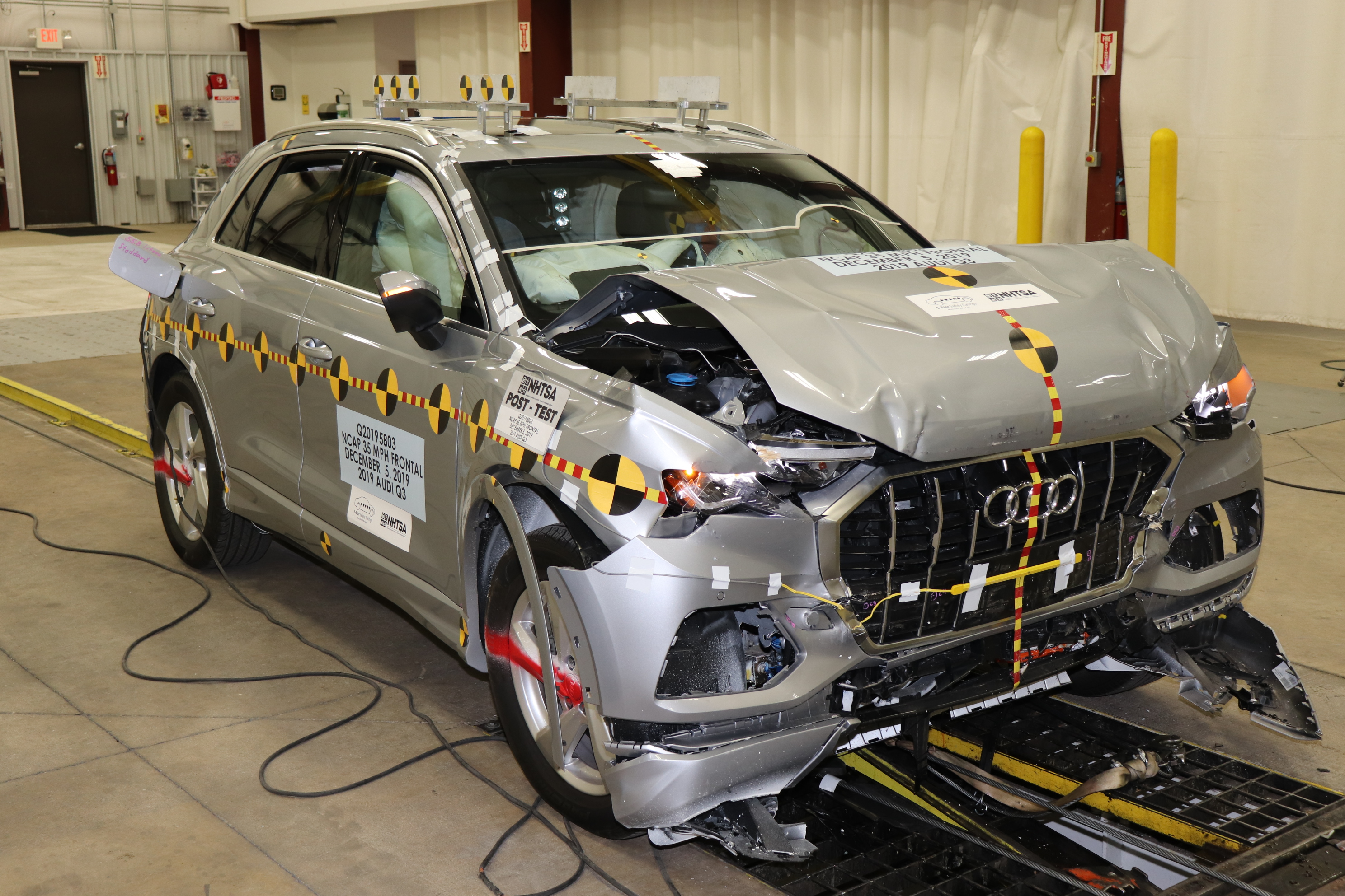 2019 AUDI Q3 crash image 15