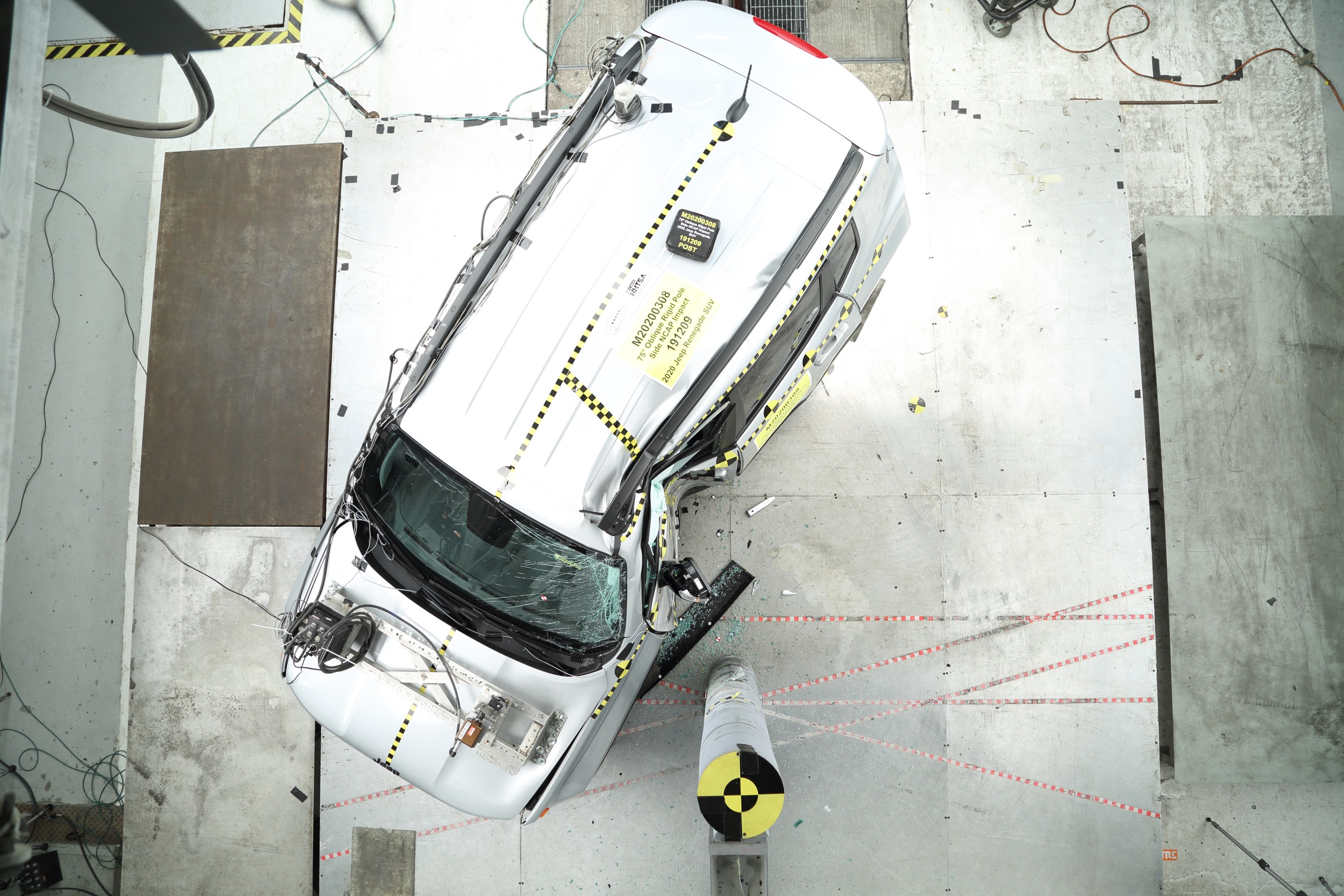 2020 JEEP RENEGADE crash image 16