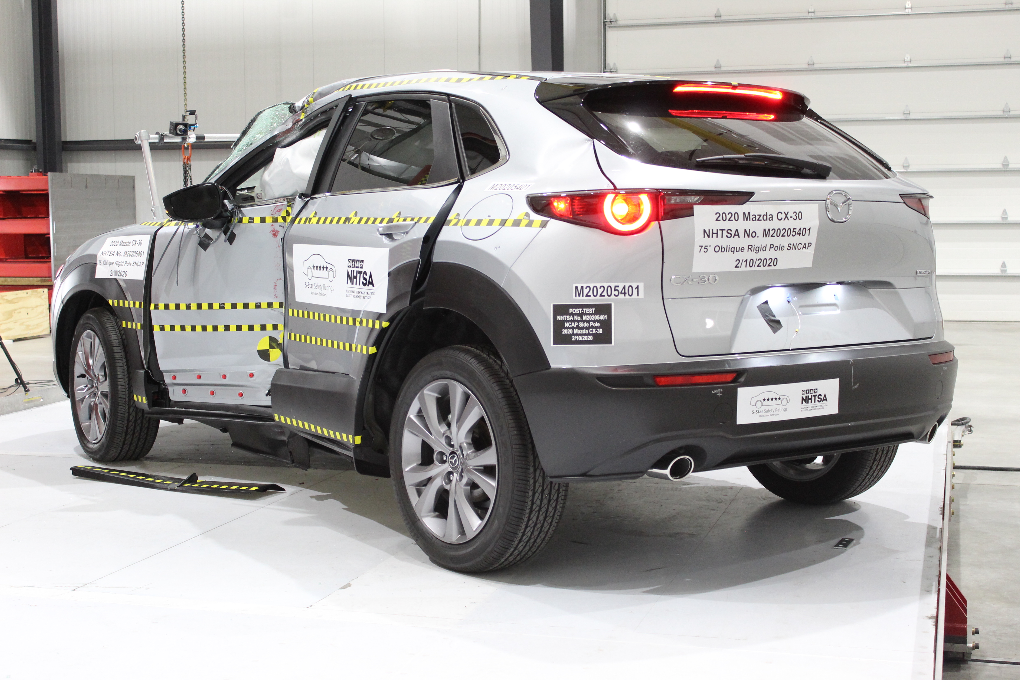 2020 MAZDA CX-30 crash image 10
