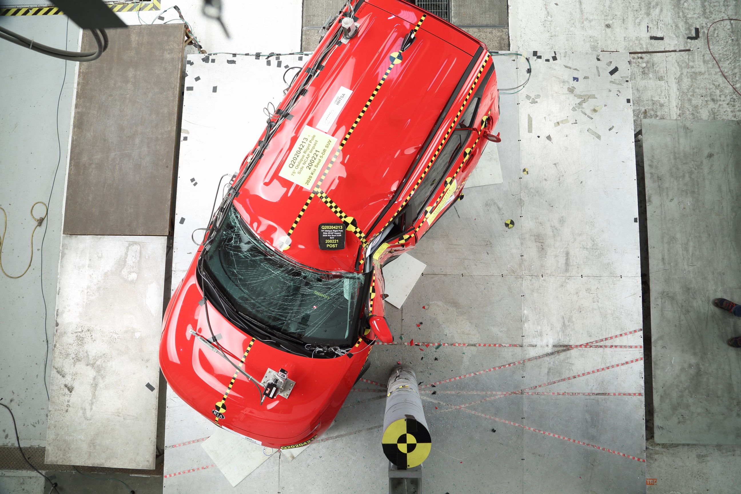 2020 KIA SOUL crash image 16