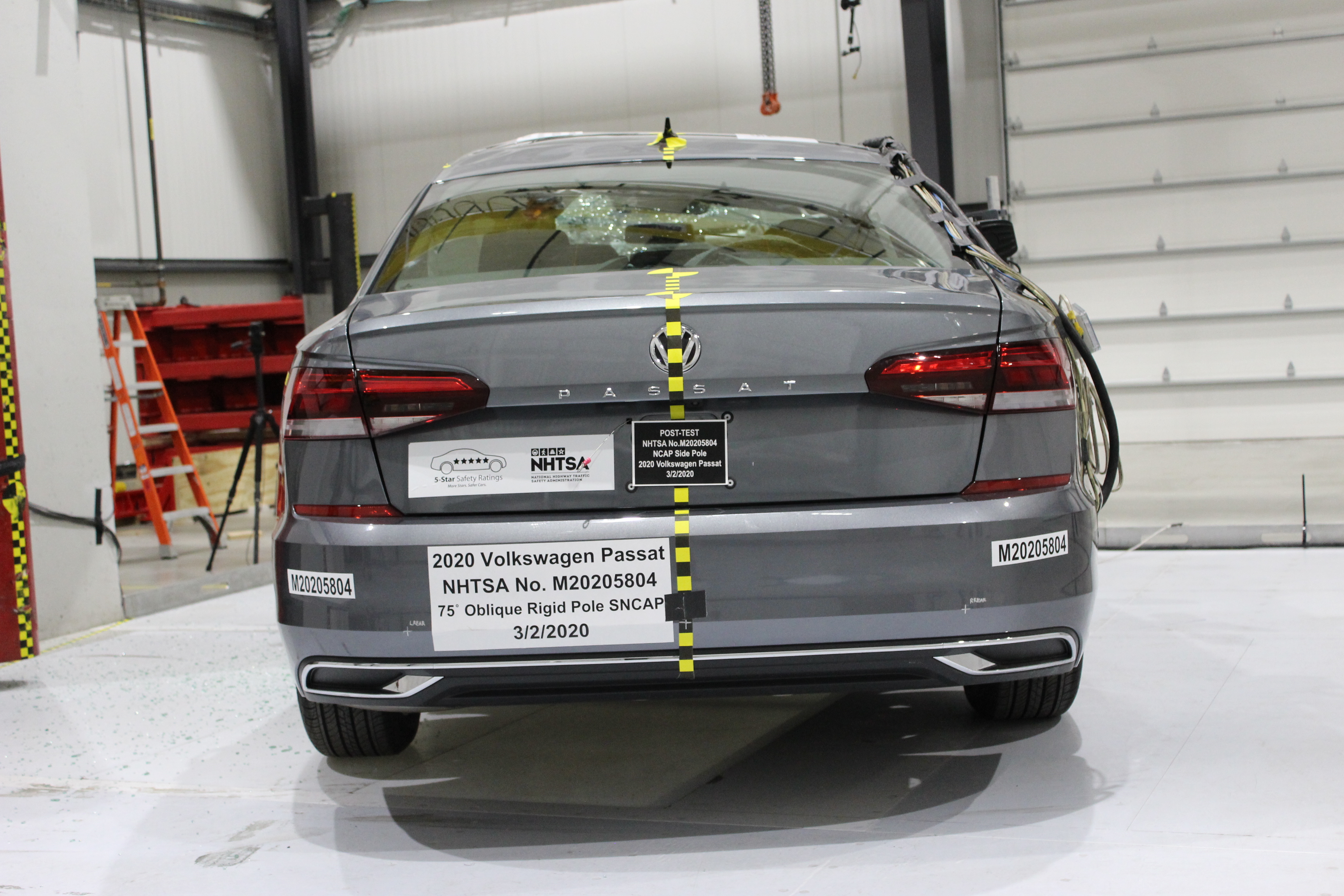 2020 VOLKSWAGEN PASSAT crash image 12