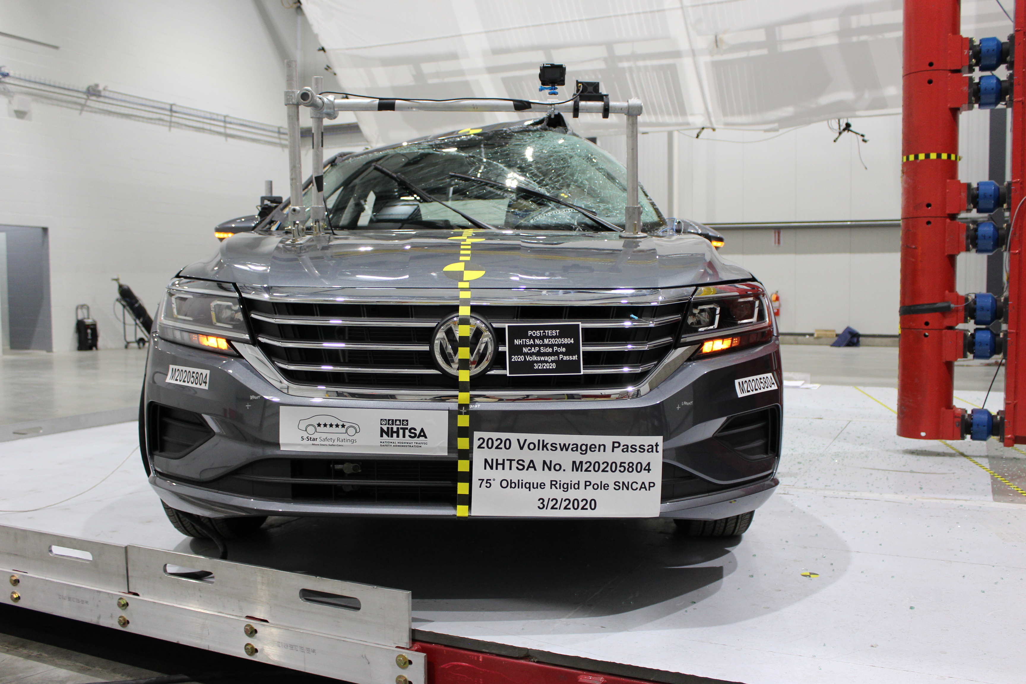 2020 VOLKSWAGEN PASSAT crash image 4