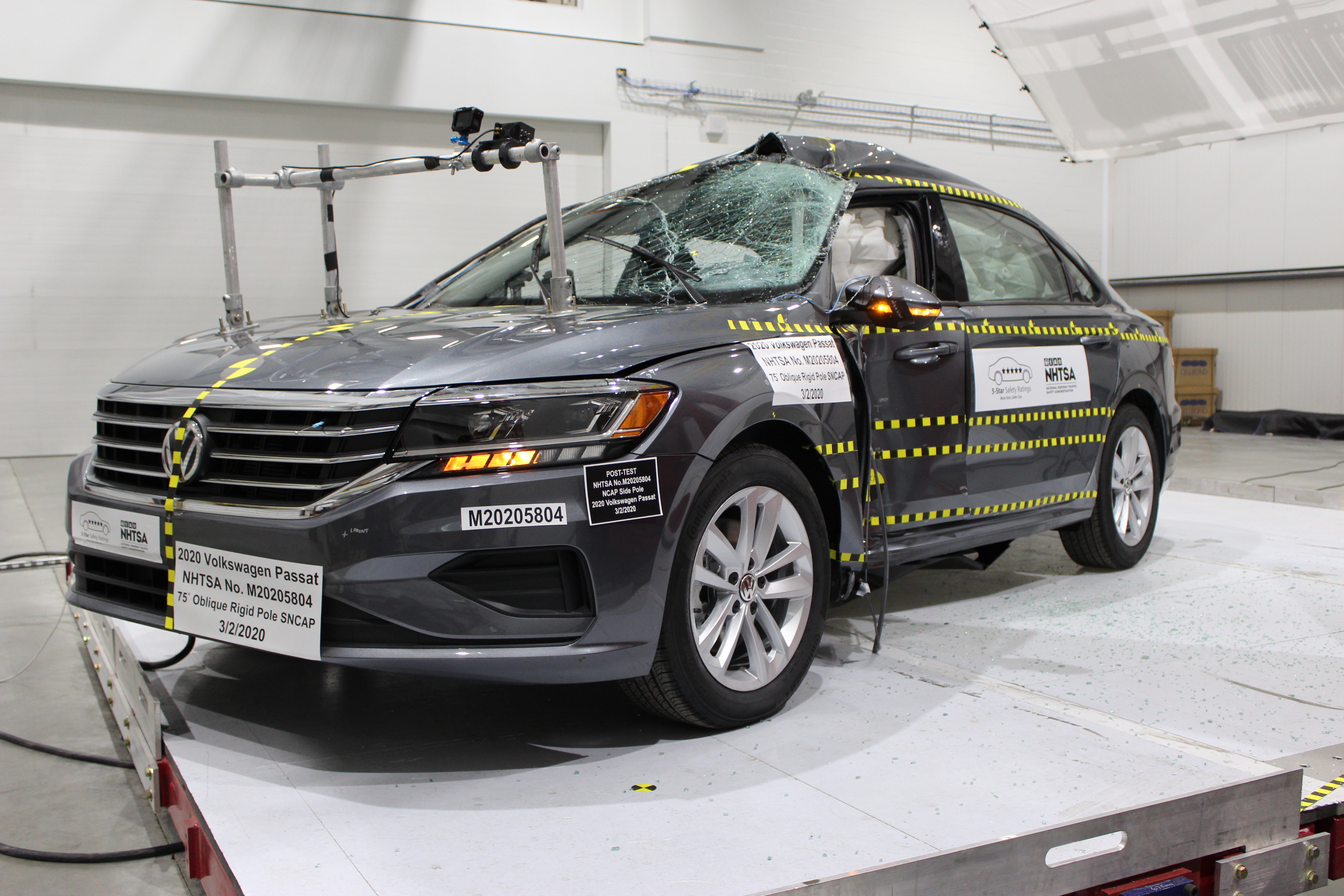 2020 VOLKSWAGEN PASSAT crash image 6