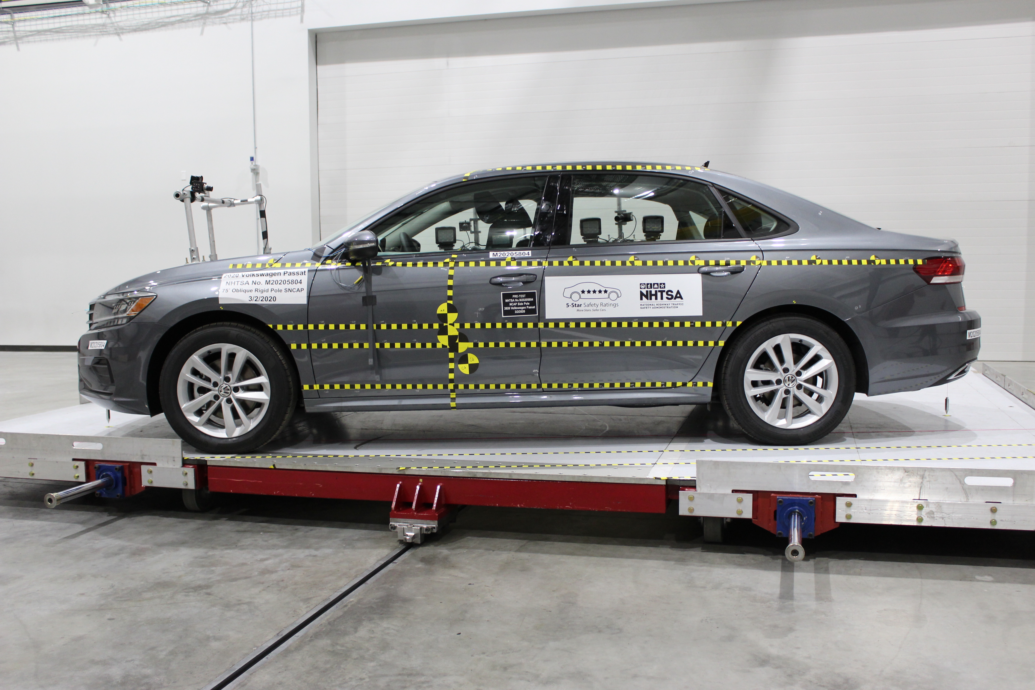 2020 VOLKSWAGEN PASSAT crash image 7