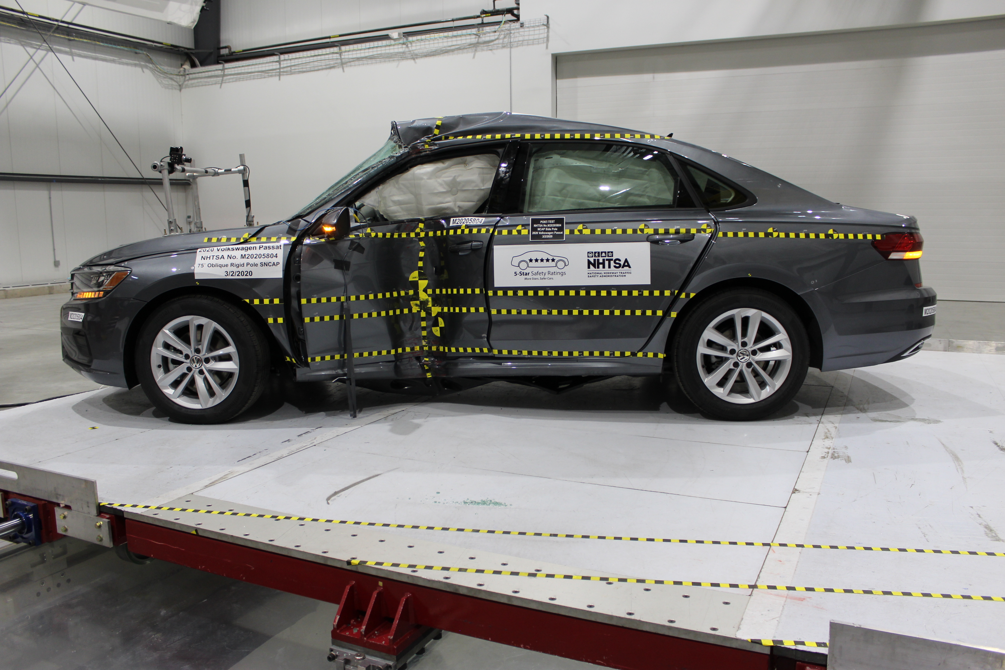 2020 VOLKSWAGEN PASSAT crash image 8