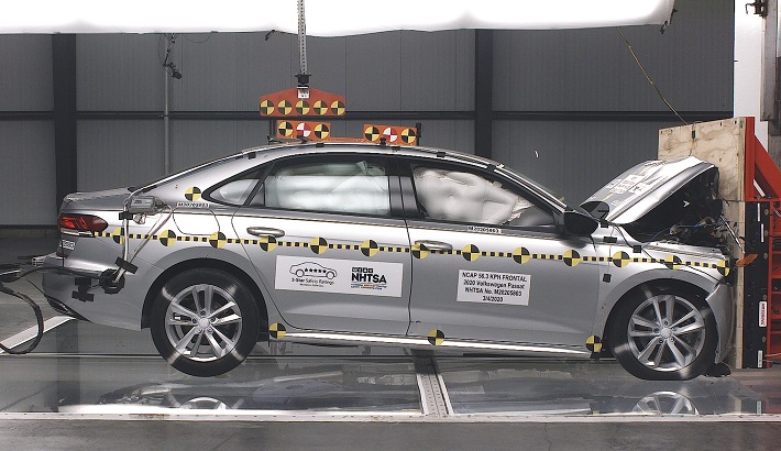 2020 VOLKSWAGEN PASSAT crash image