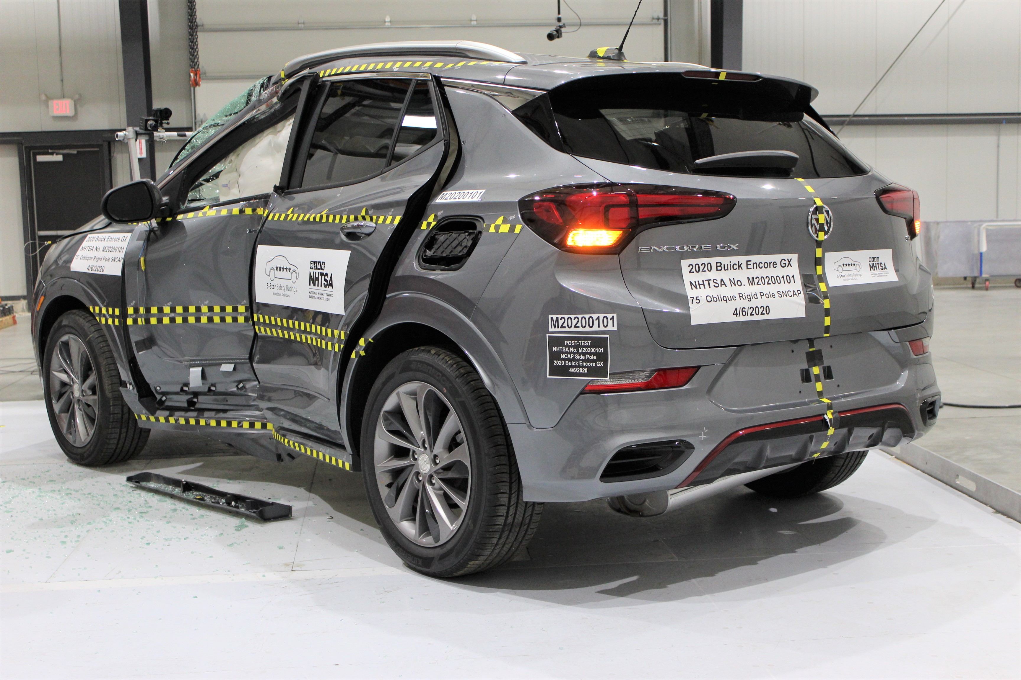 2020 BUICK ENCORE GX crash image 10