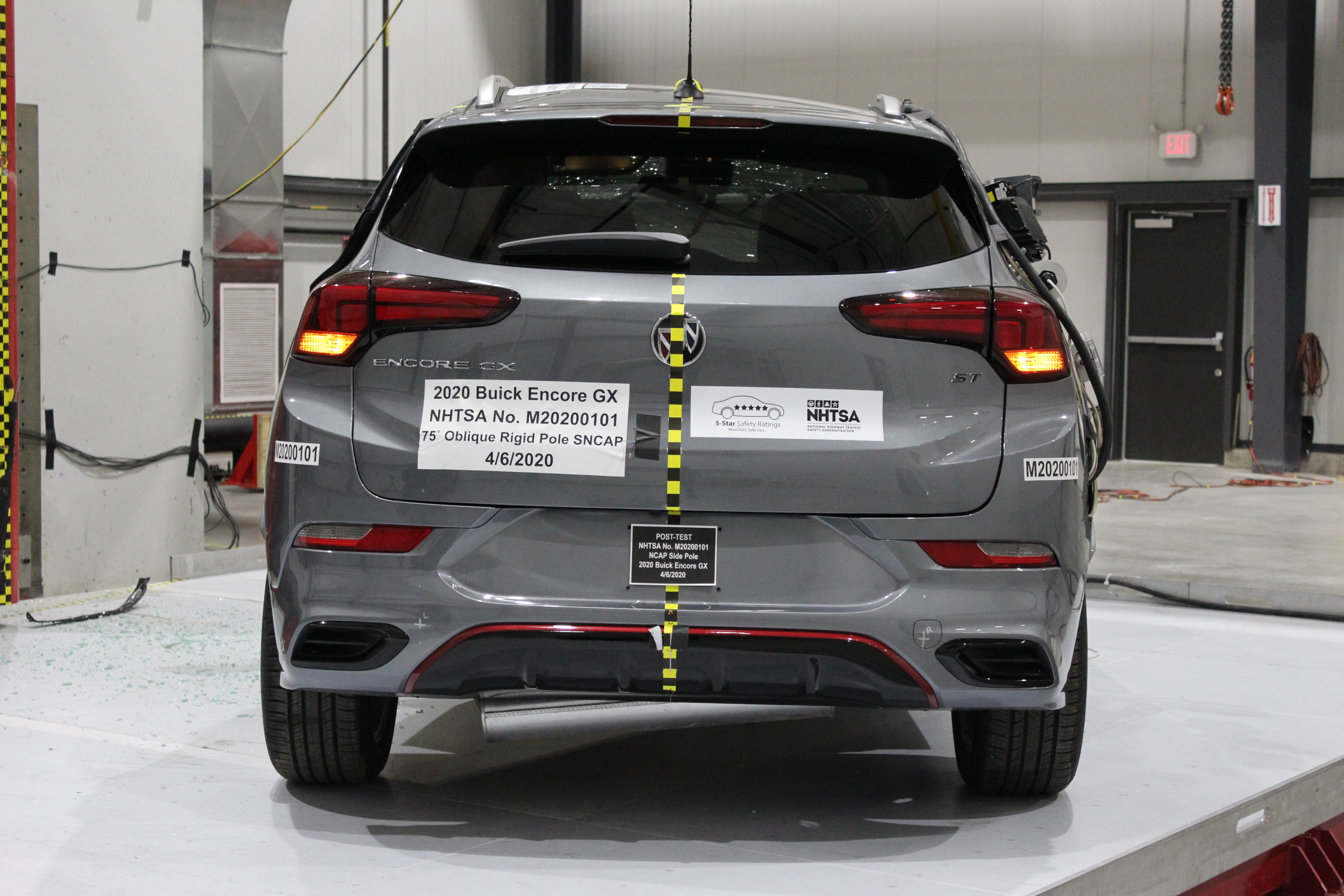 2020 BUICK ENCORE GX crash image 12