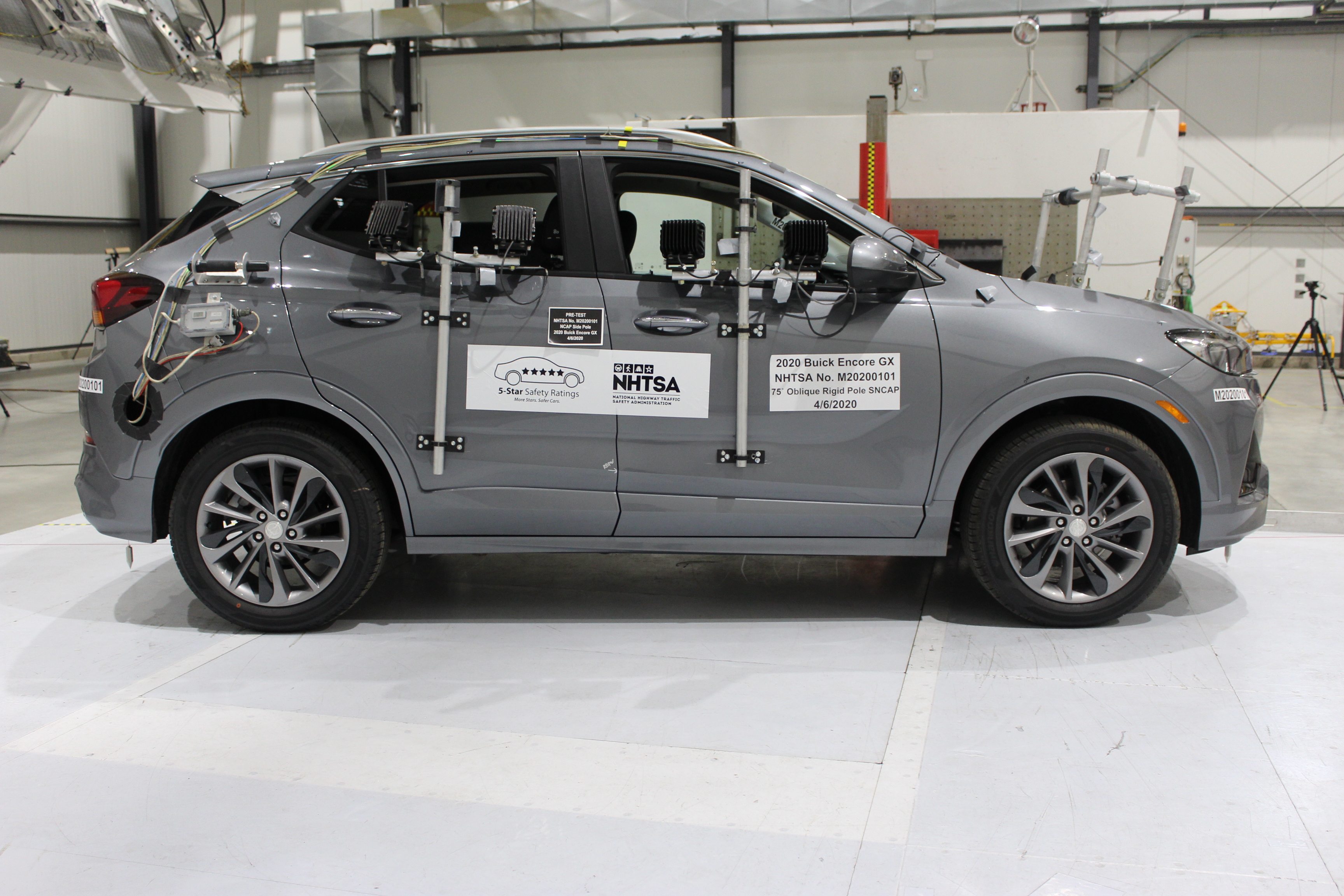 2020 BUICK ENCORE GX crash image 13