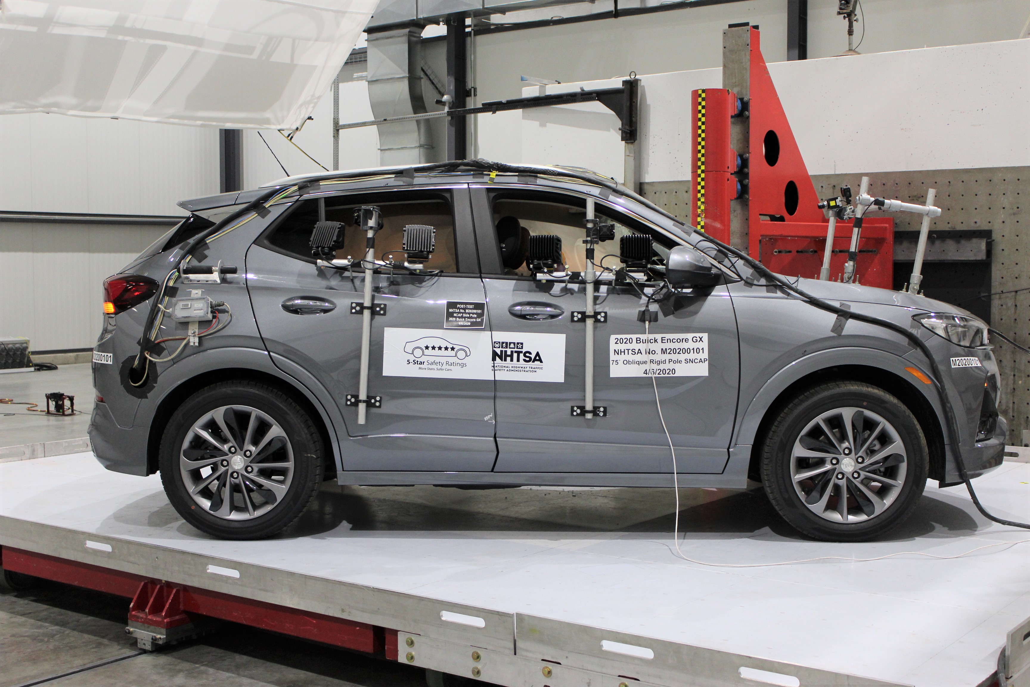 2020 BUICK ENCORE GX crash image 14