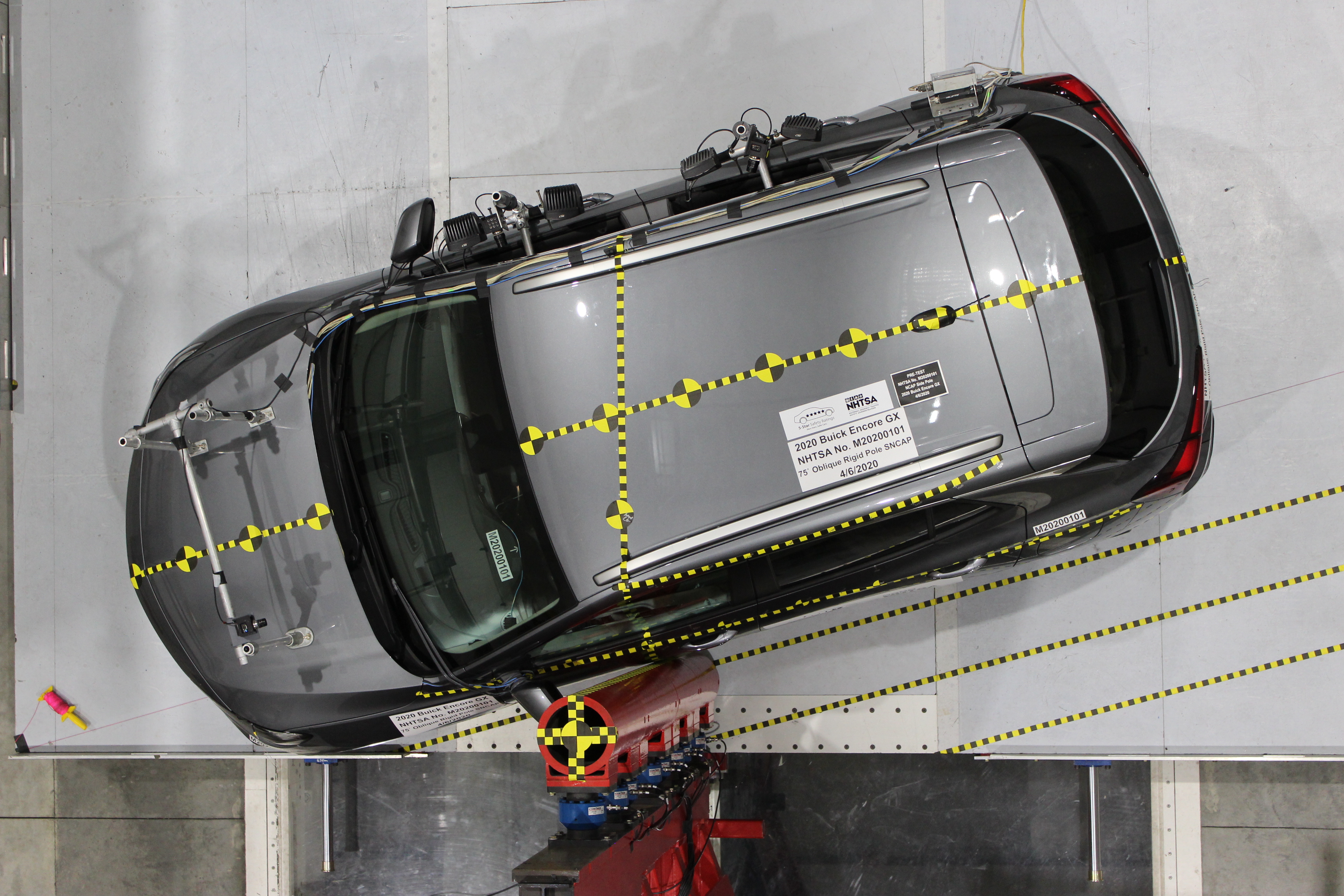 2020 BUICK ENCORE GX crash image 15