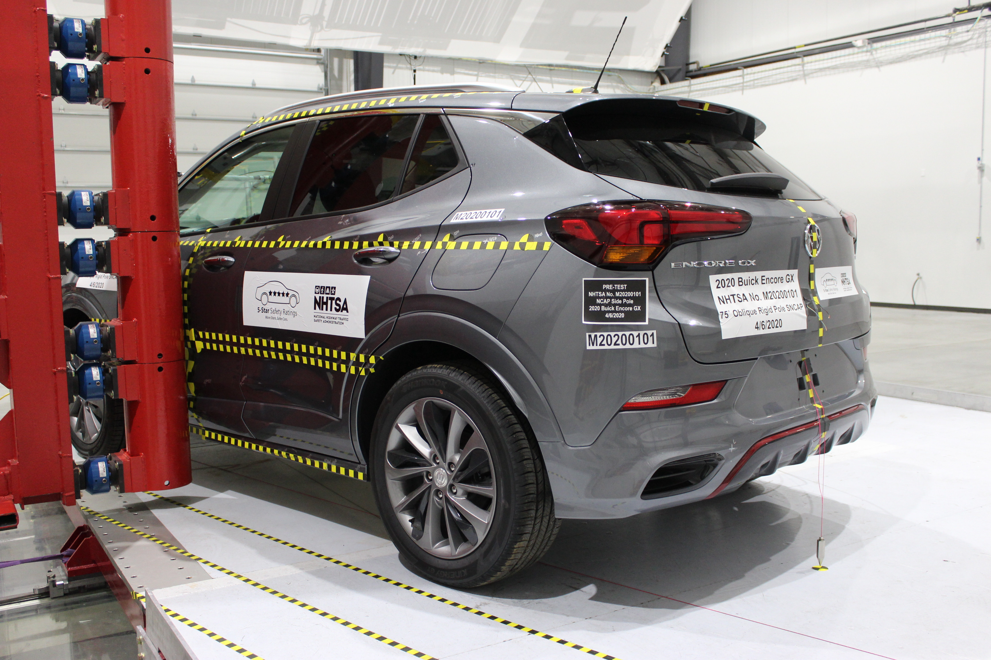 2020 BUICK ENCORE GX crash image 18