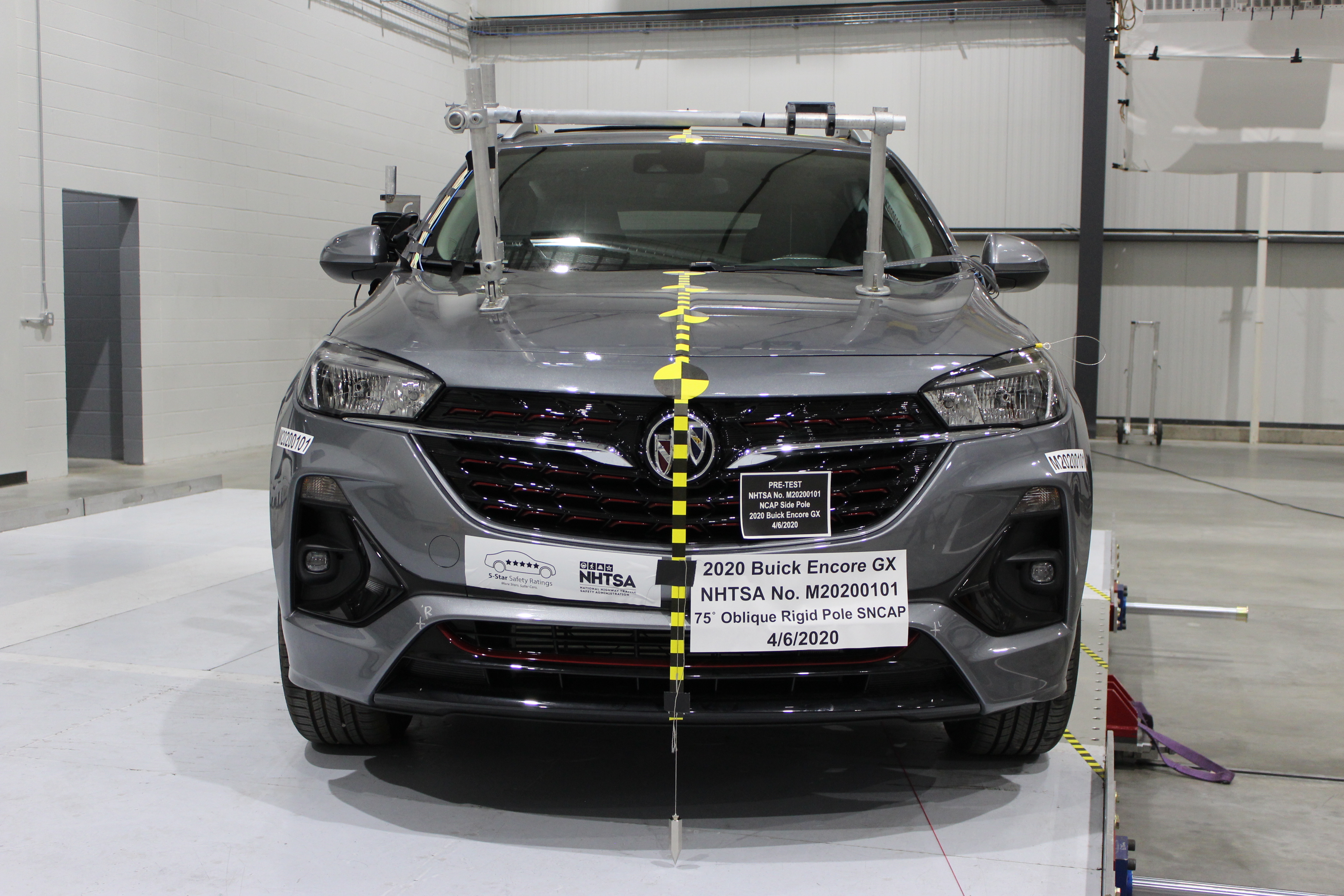 2020 BUICK ENCORE GX crash image 3