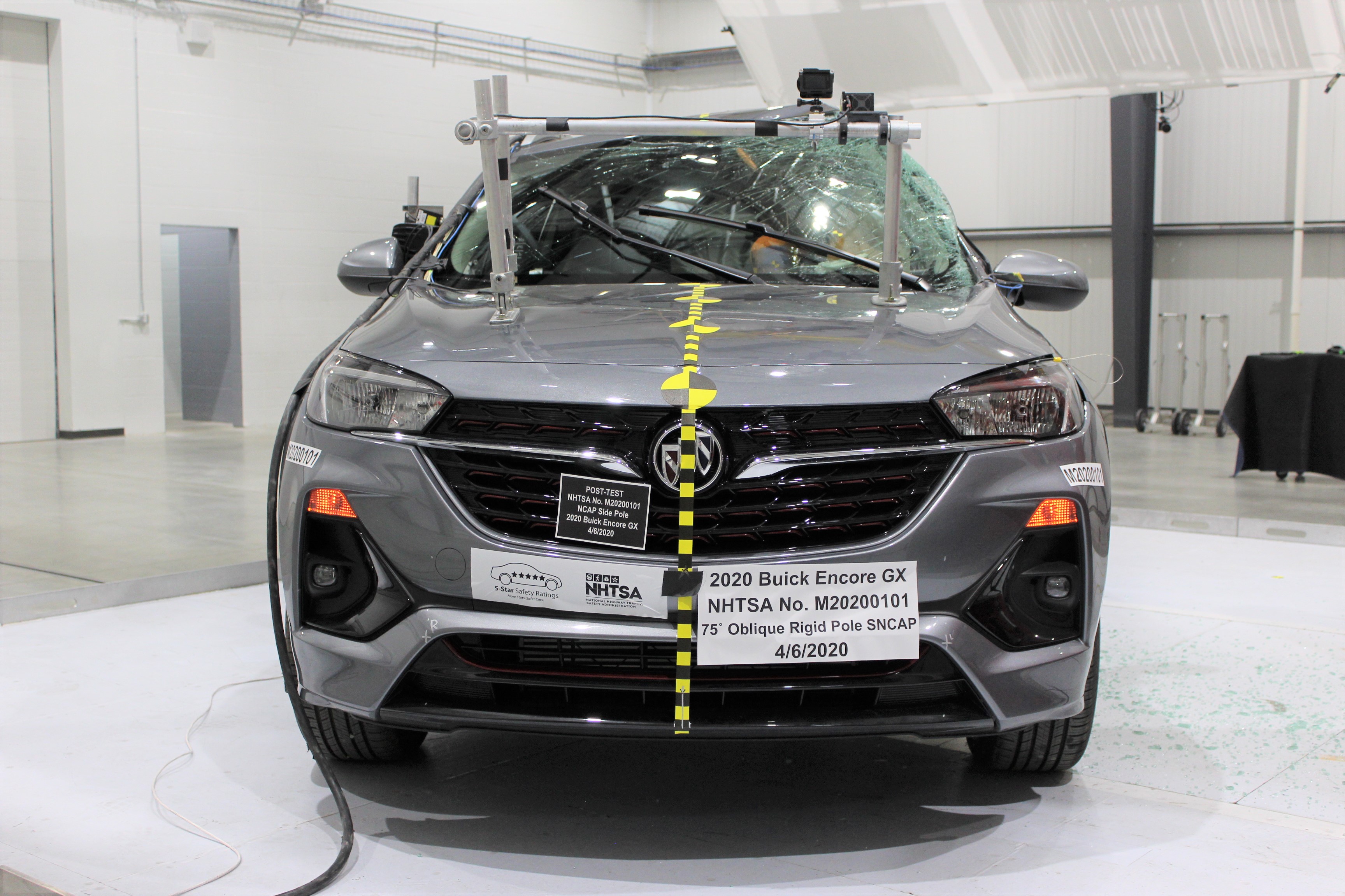 2020 BUICK ENCORE GX crash image 4