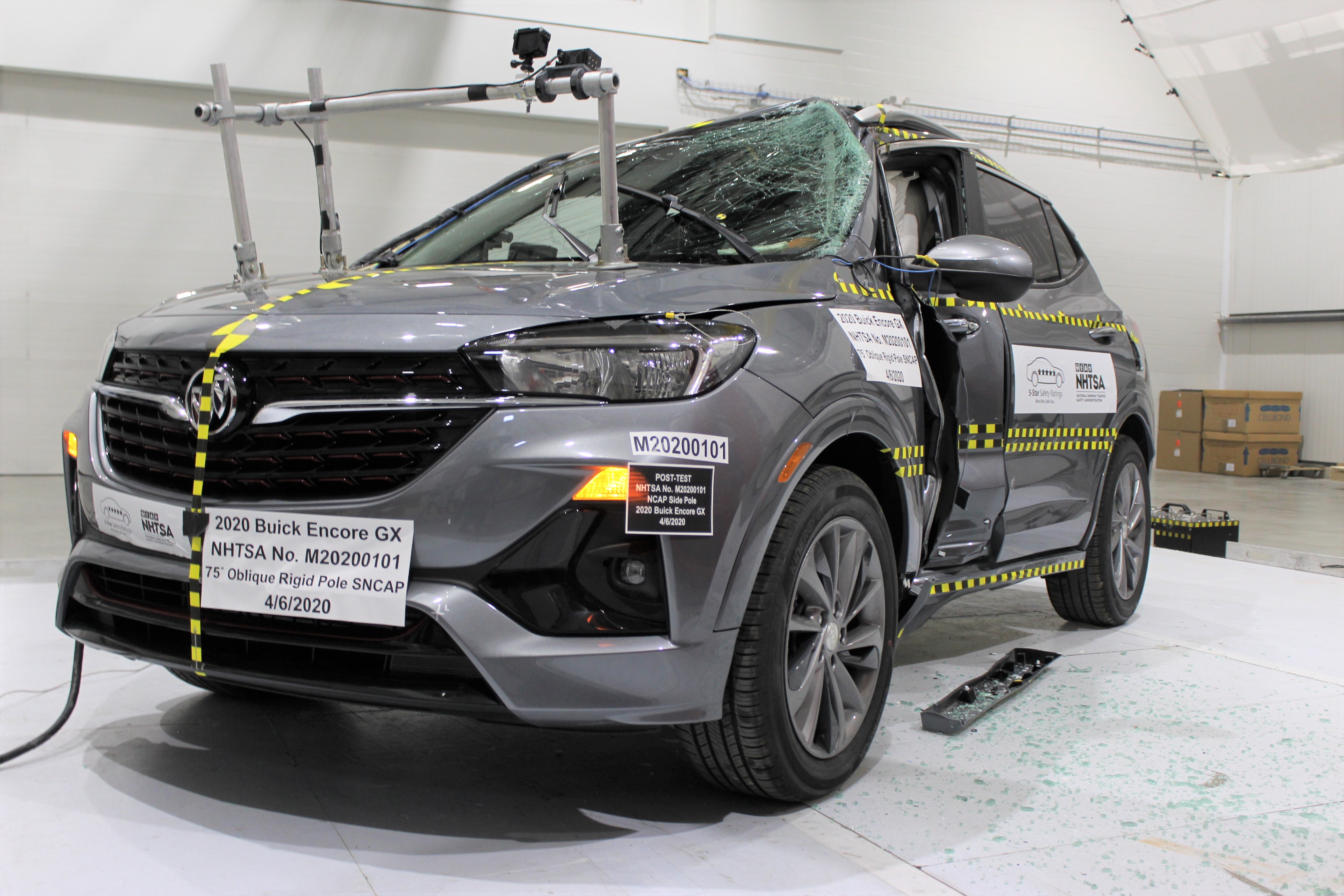 2020 BUICK ENCORE GX crash image 6