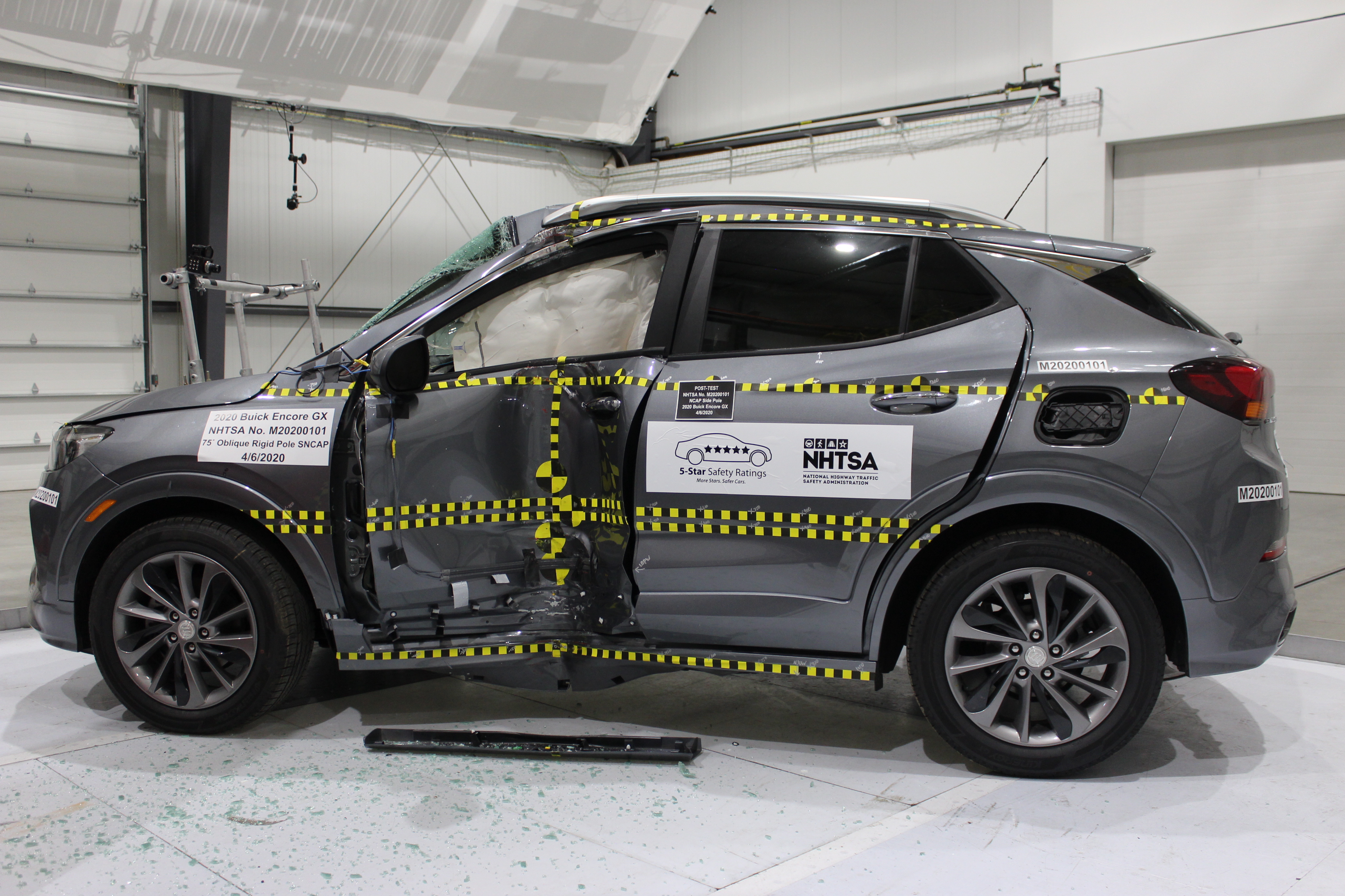 2020 BUICK ENCORE GX crash image 8
