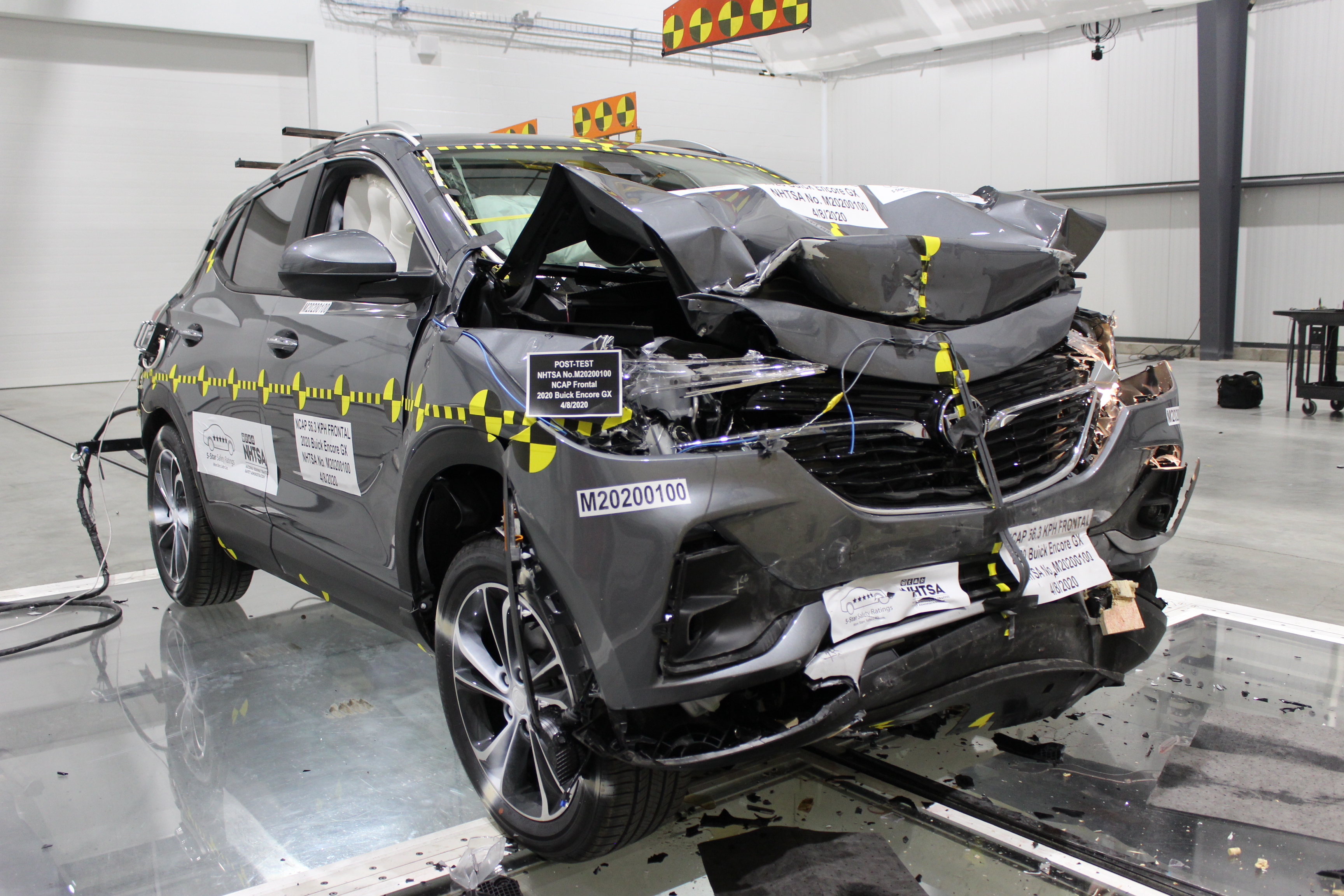 2020 BUICK ENCORE GX crash image 15