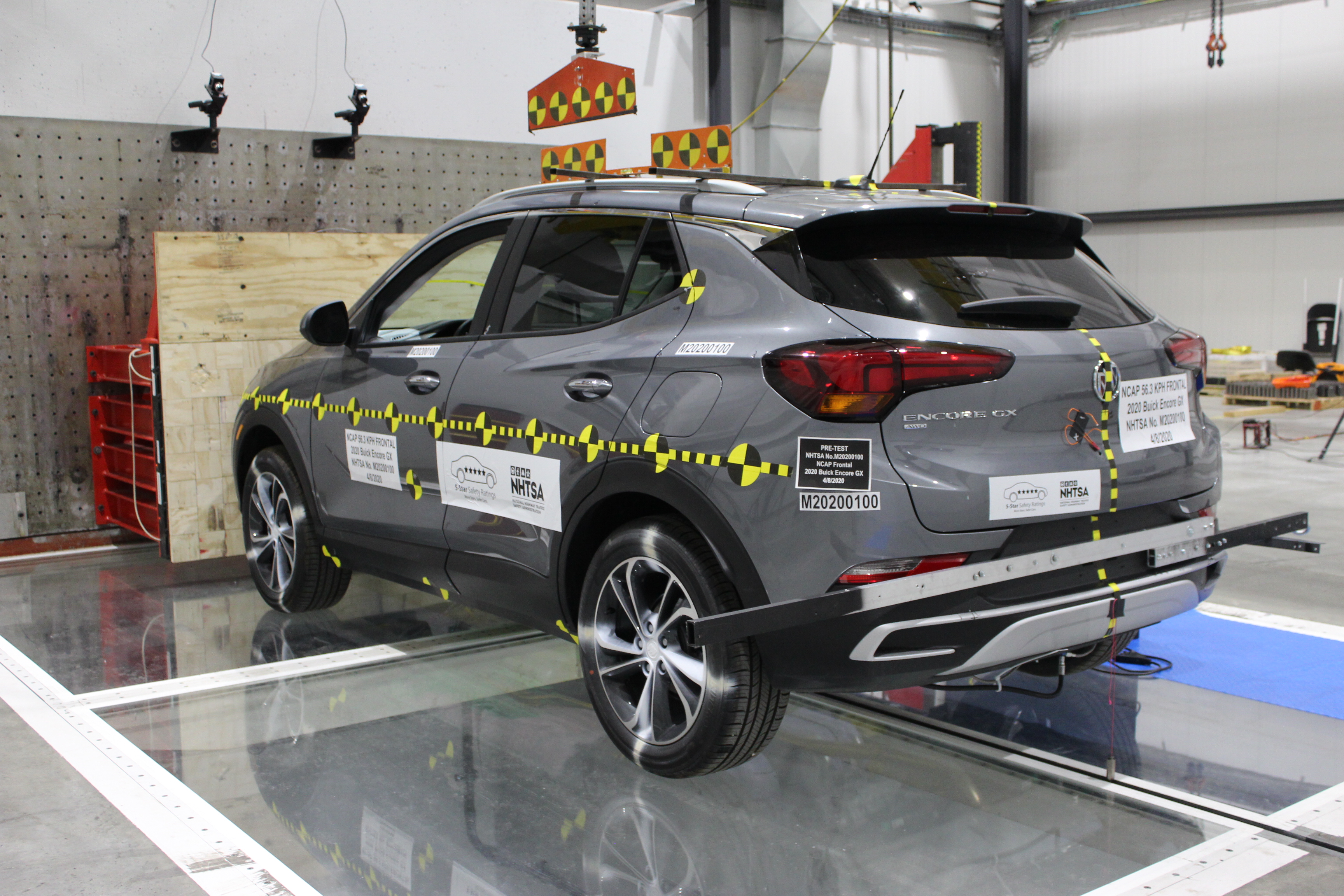 2020 BUICK ENCORE GX crash image 16