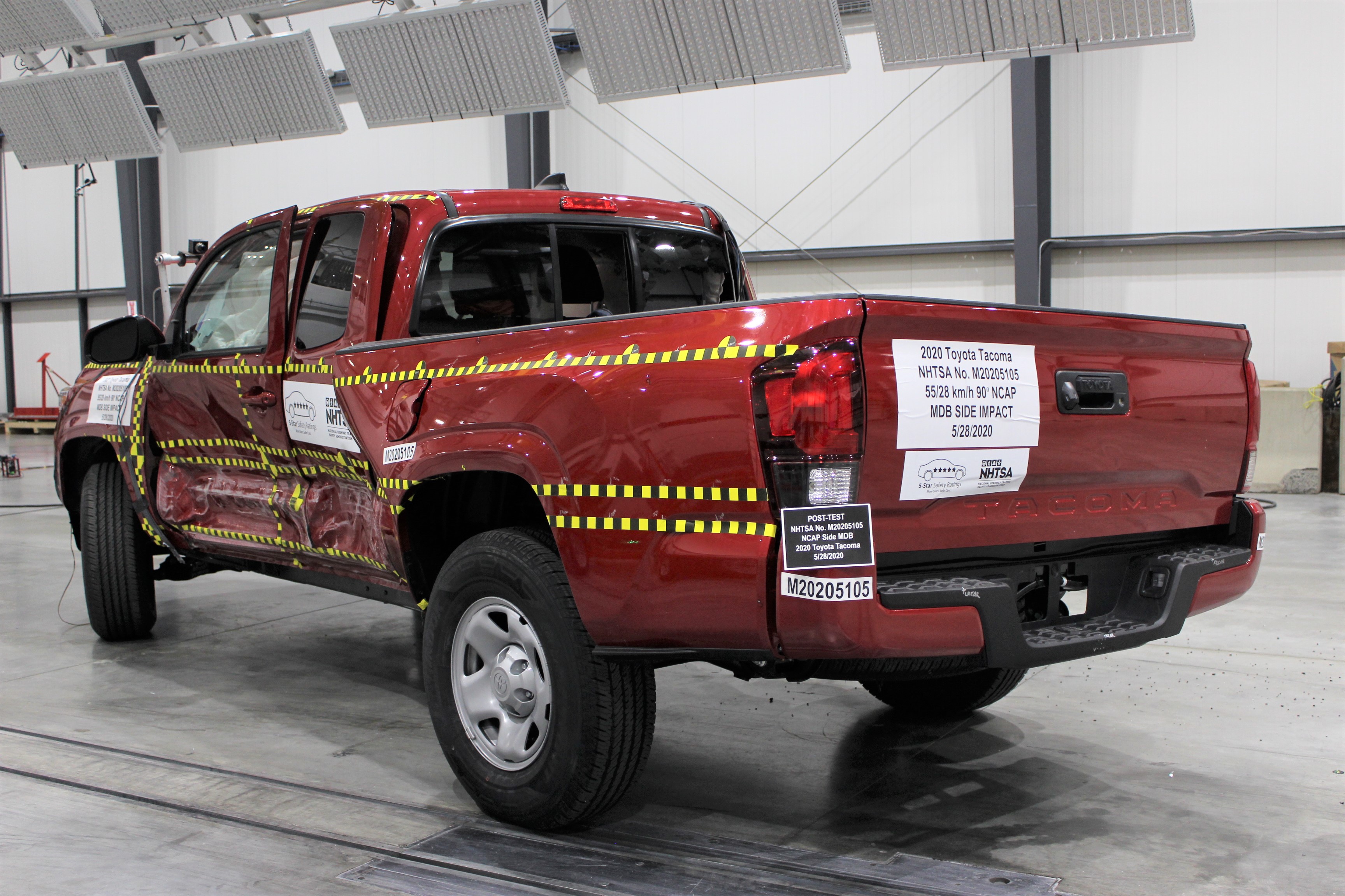 0 NHTSA DEFORMABLE IMPACTOR crash image 10