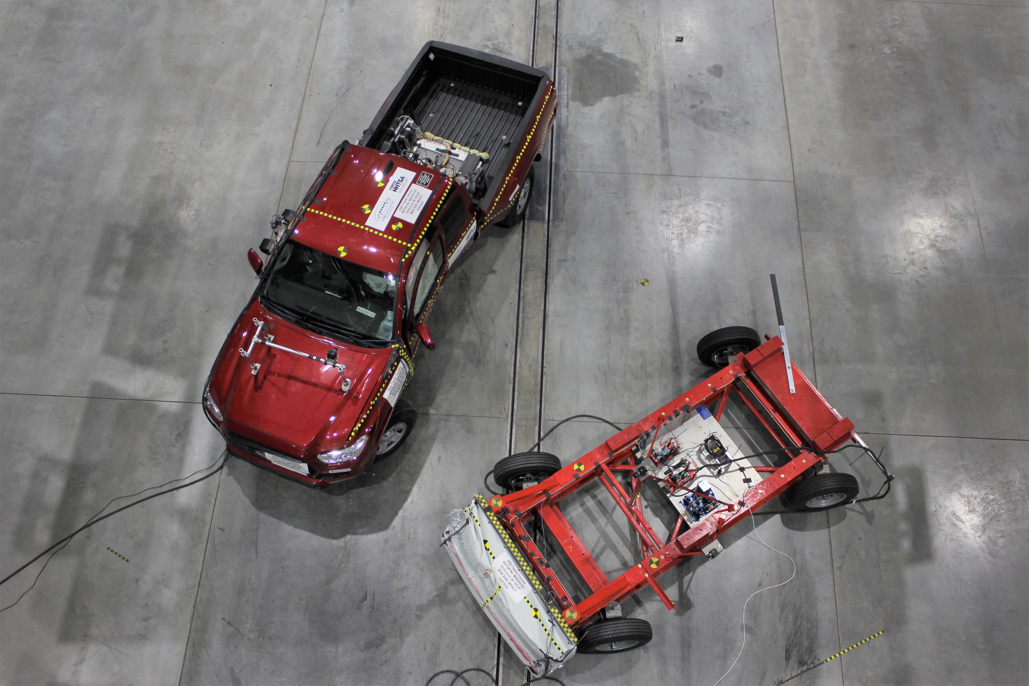 0 NHTSA DEFORMABLE IMPACTOR crash image 16
