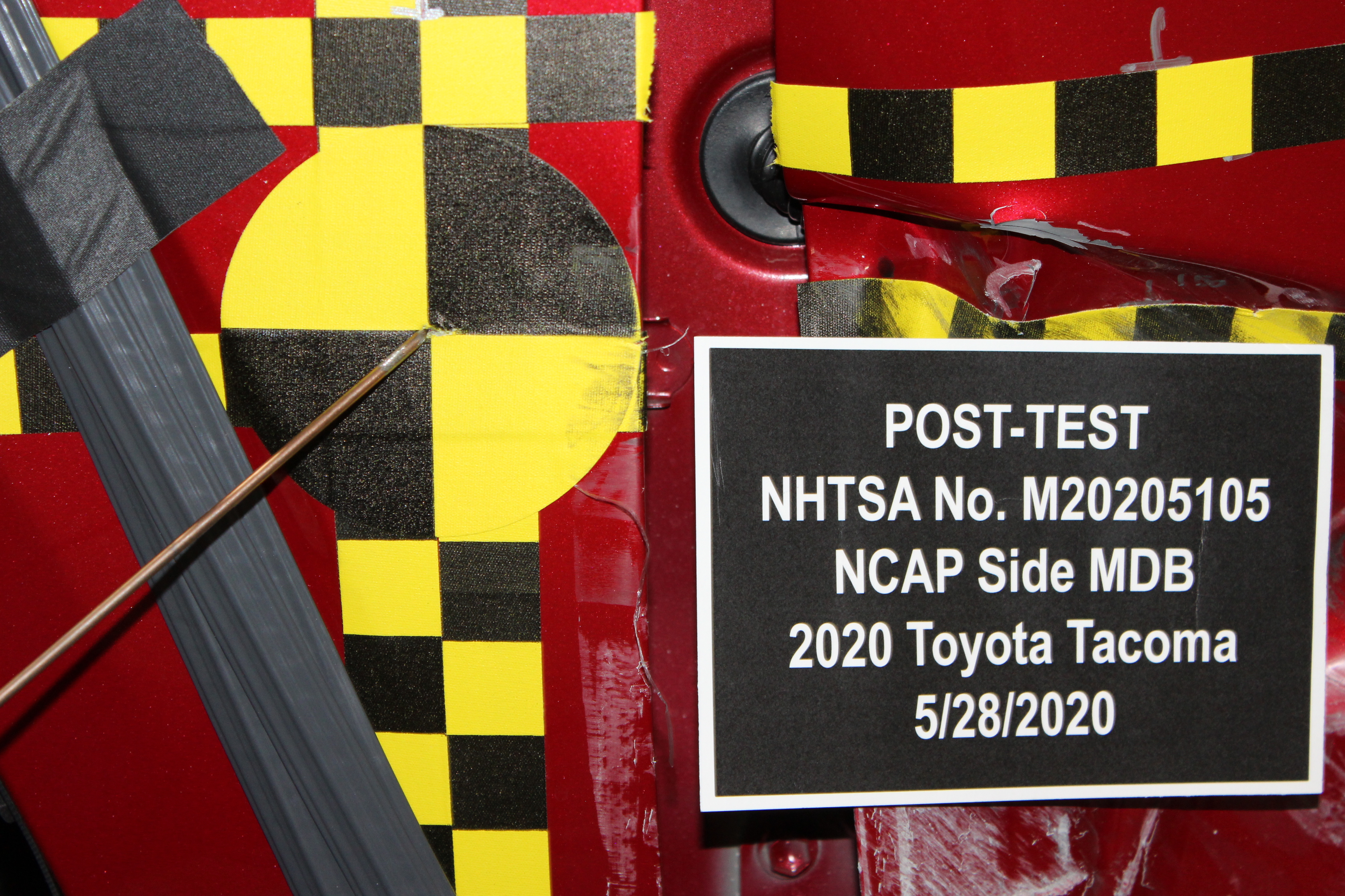 0 NHTSA DEFORMABLE IMPACTOR crash image 20