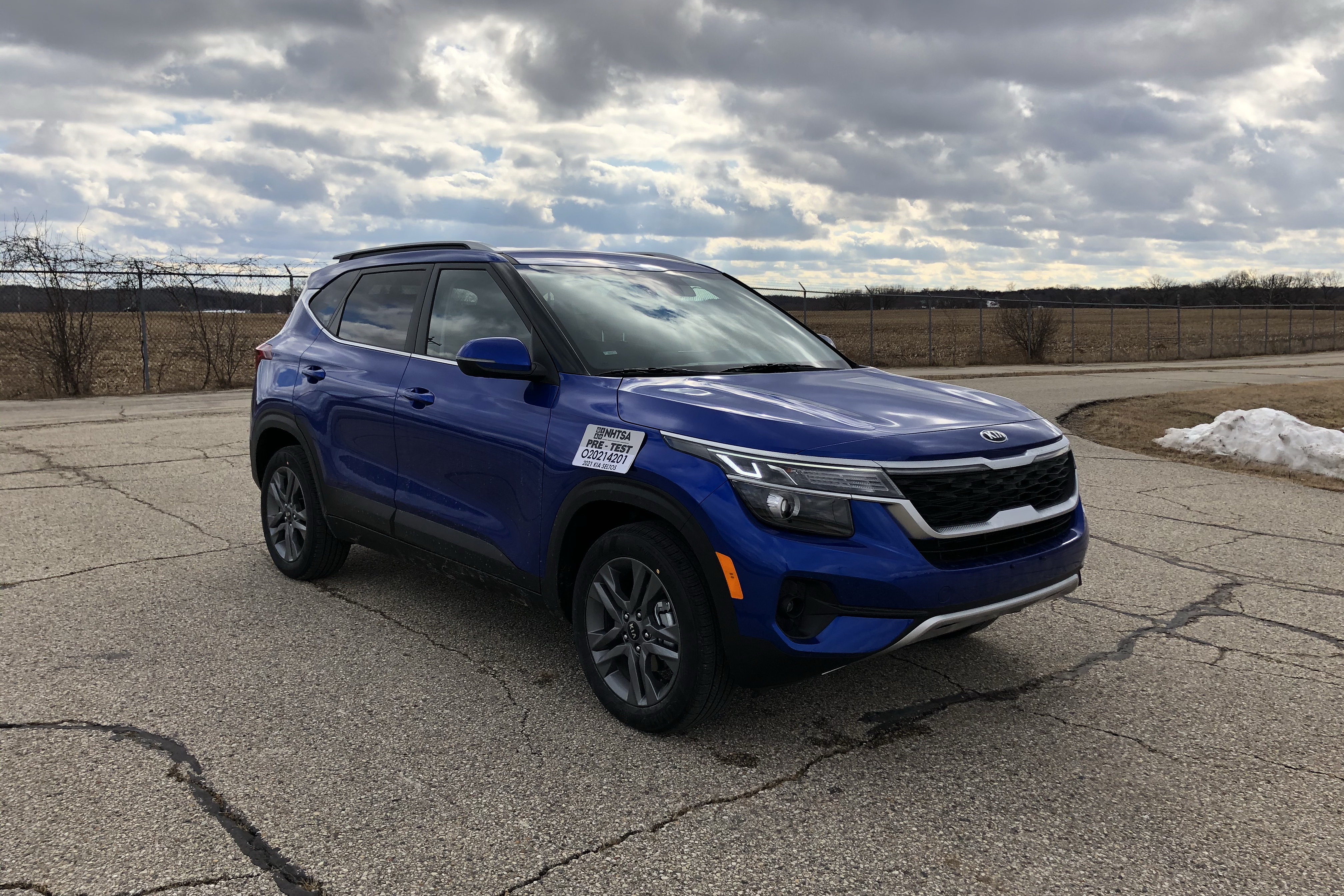 2021 KIA SELTOS crash image