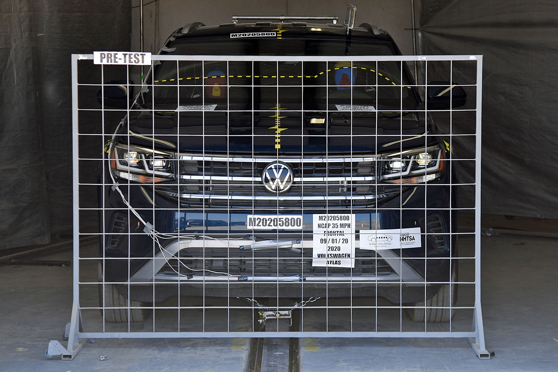 2020 VOLKSWAGEN ATLAS crash-test photo