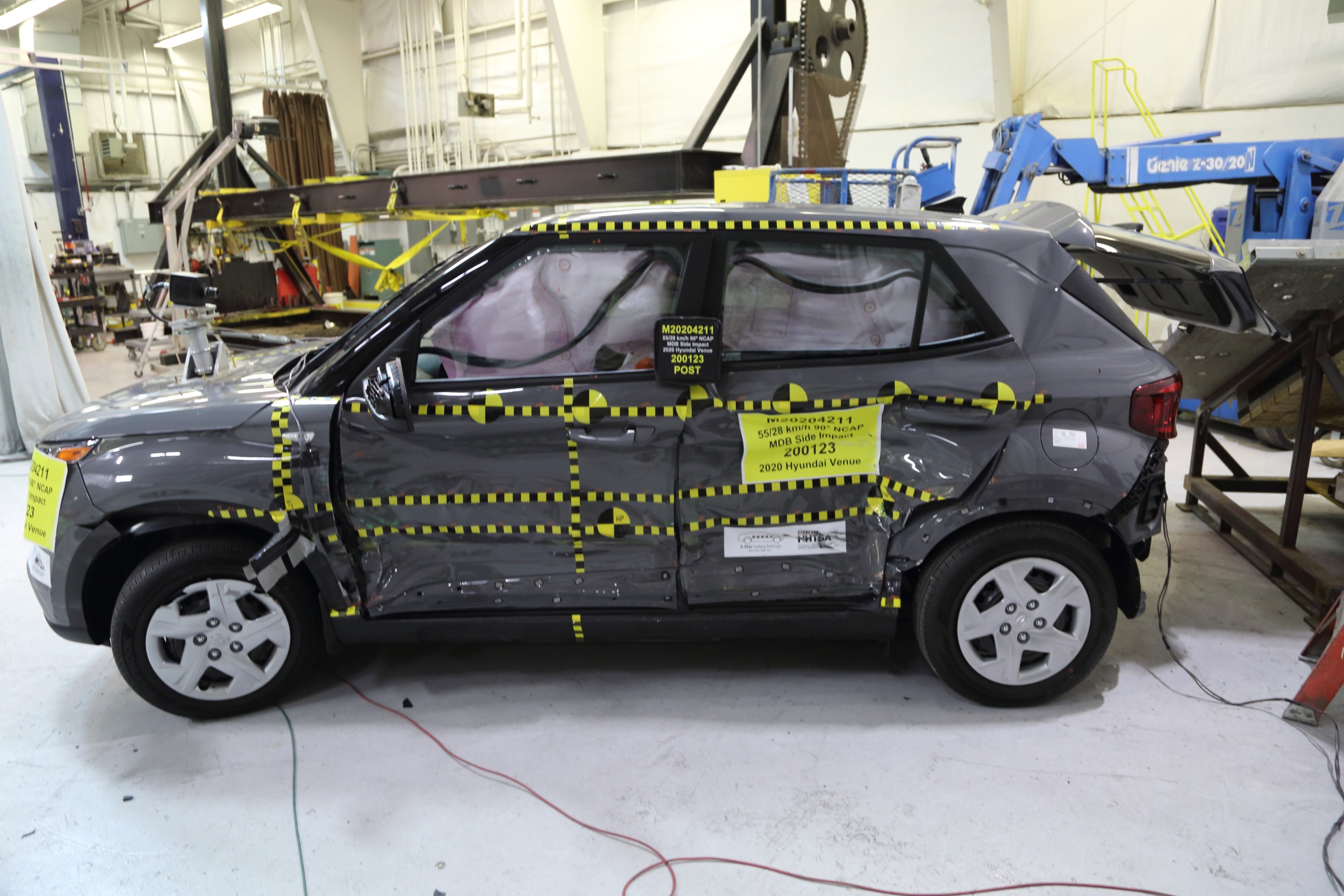 2020 HYUNDAI OTHER crash image 4
