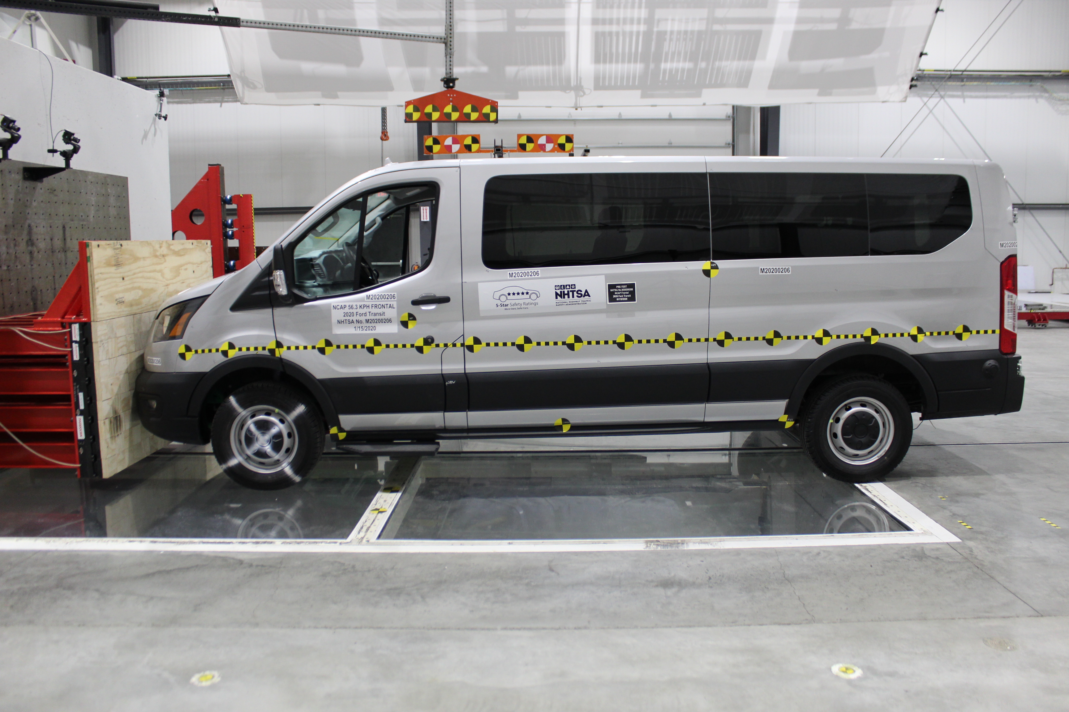 2020 FORD TRANSIT WAGON crash image 3