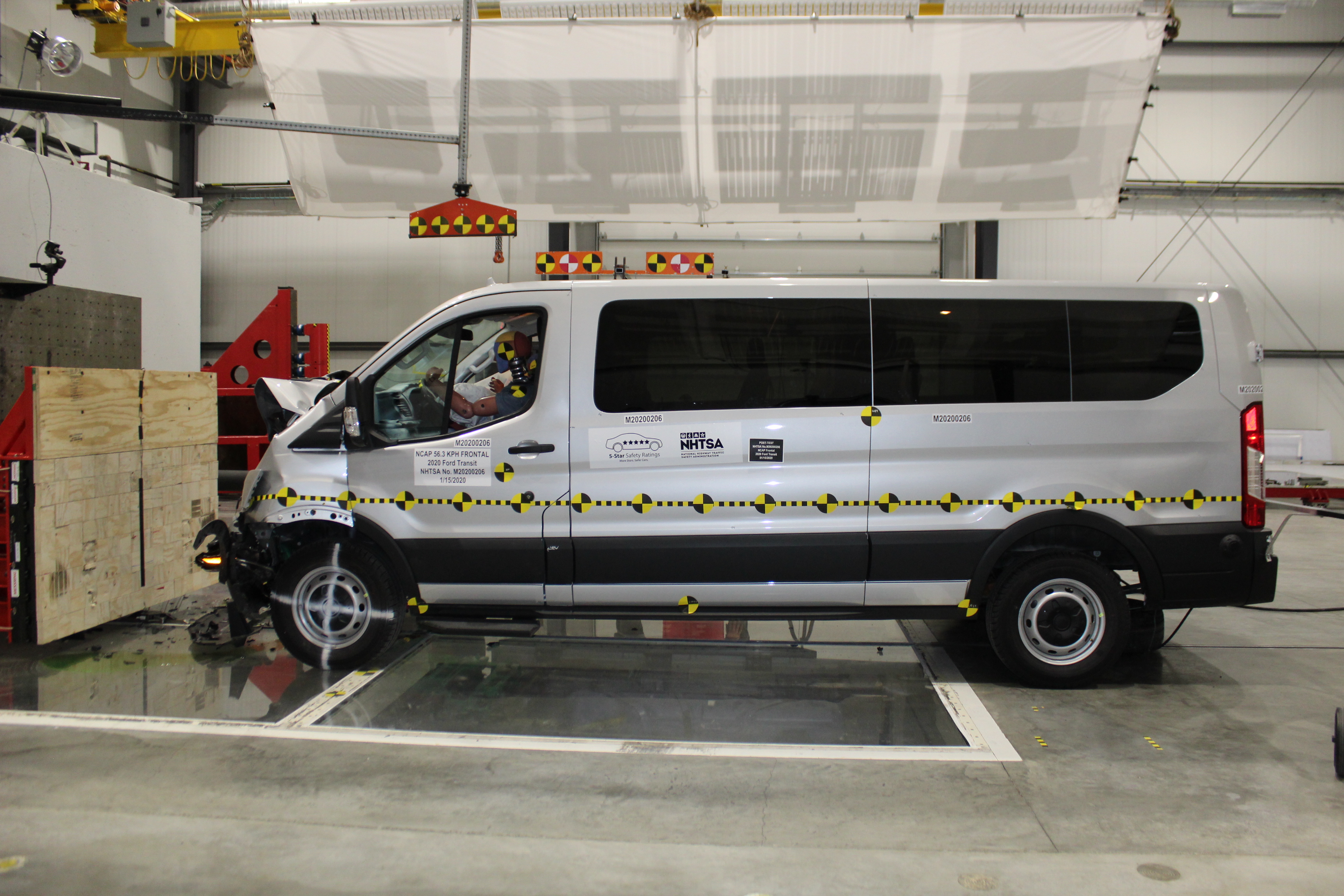 2020 FORD TRANSIT WAGON crash image 4