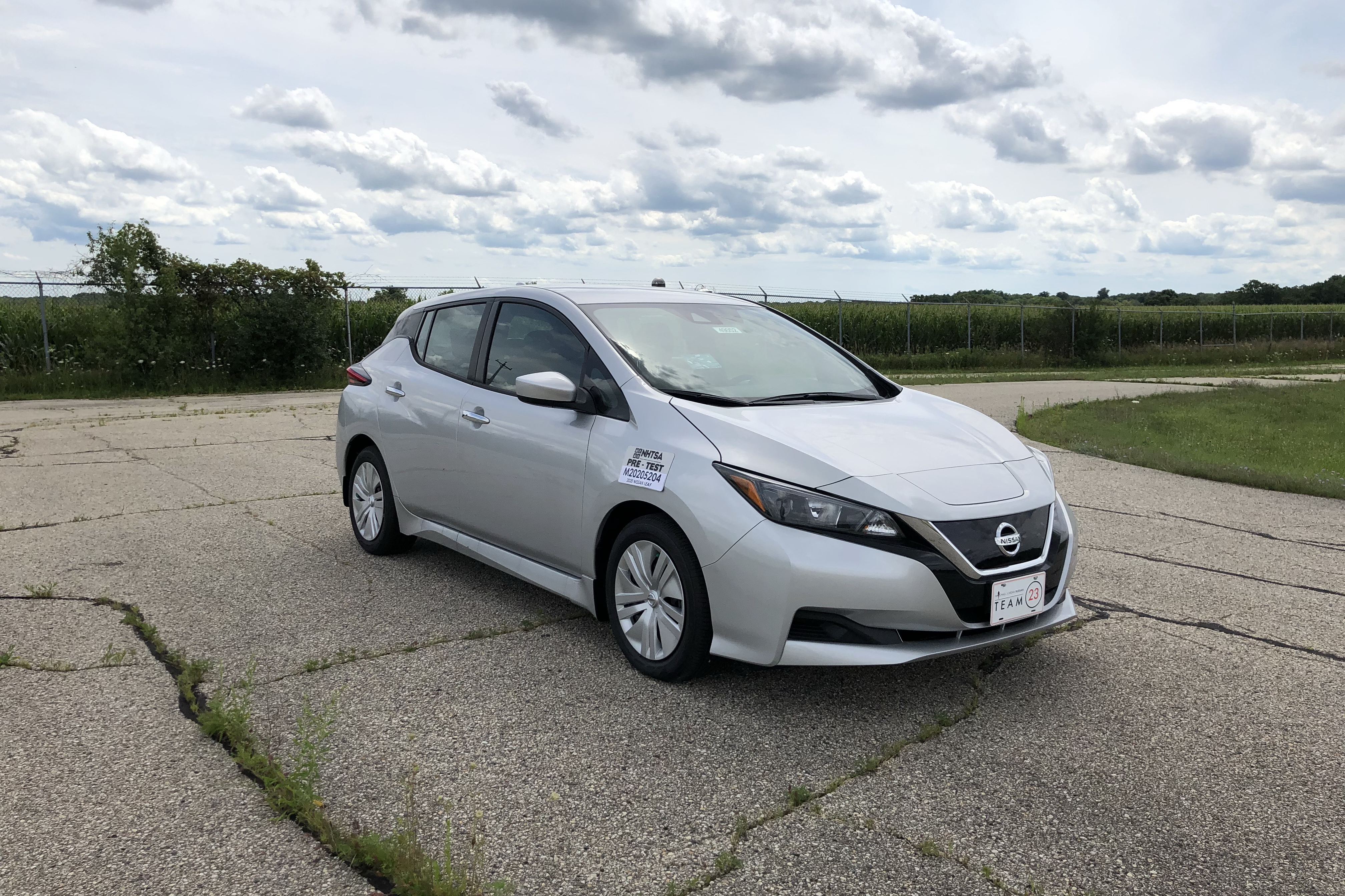 2020 NISSAN LEAF crash image