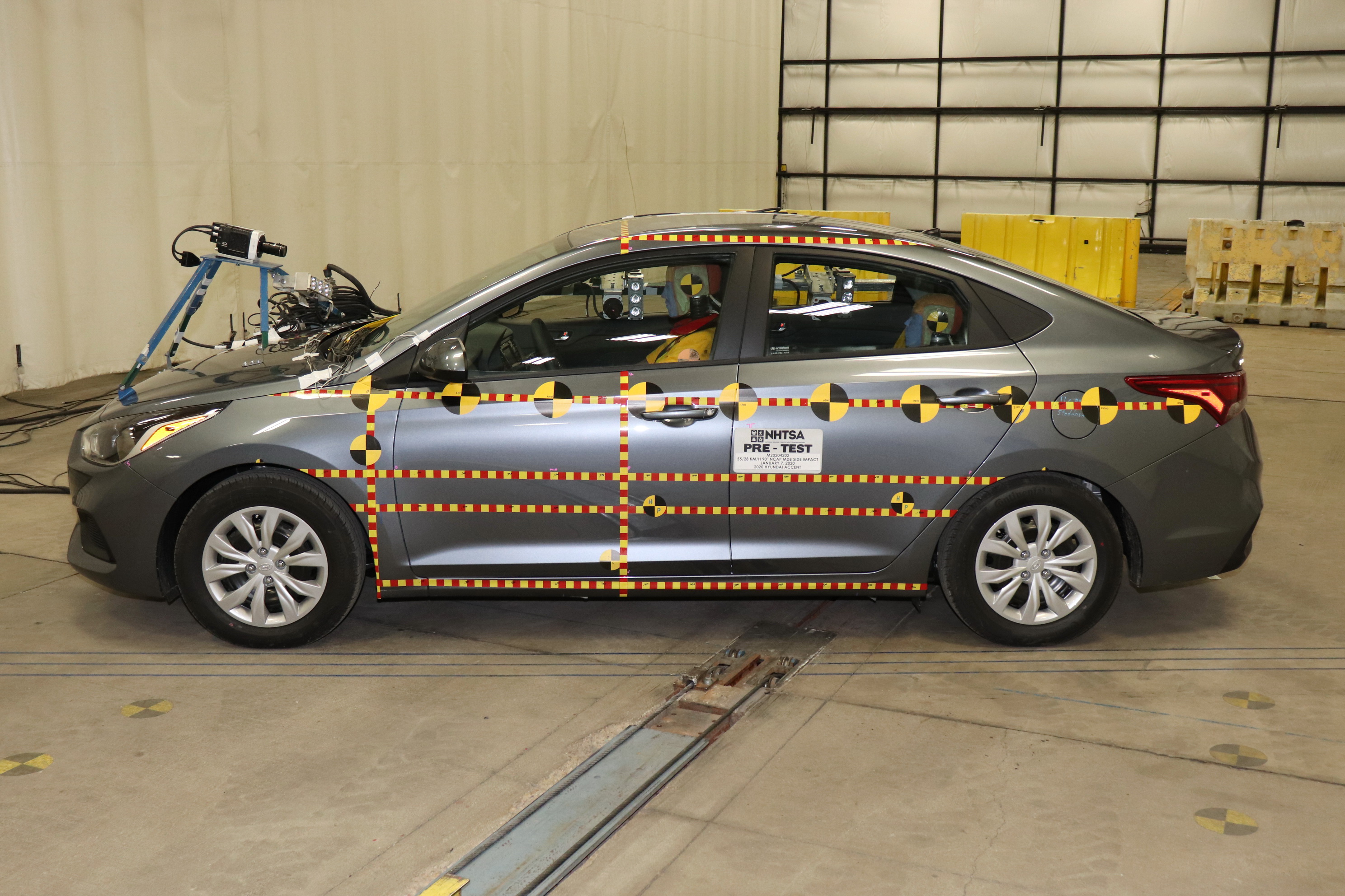 2020 HYUNDAI ACCENT crash image 3