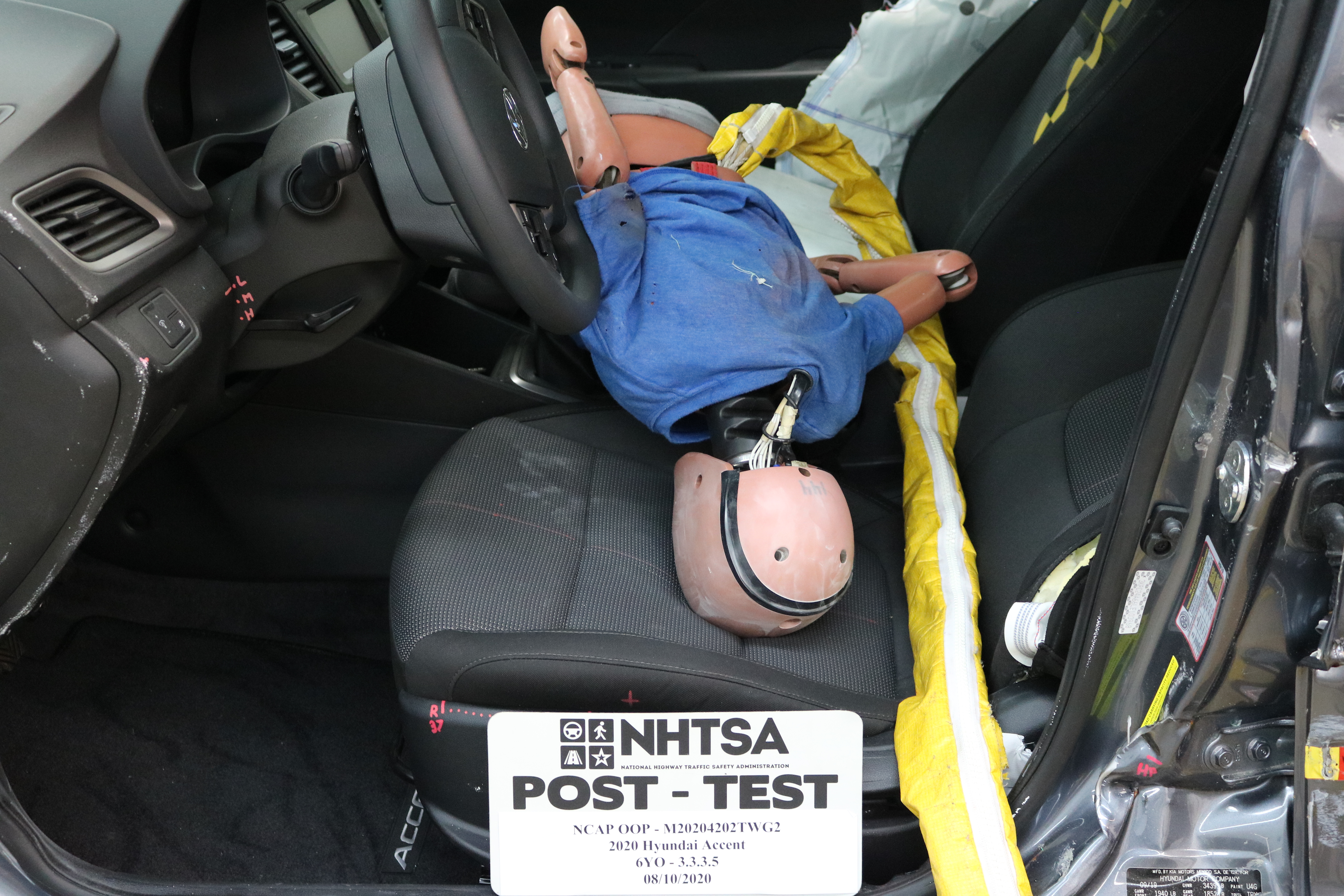 2020 HYUNDAI ACCENT crash image 8