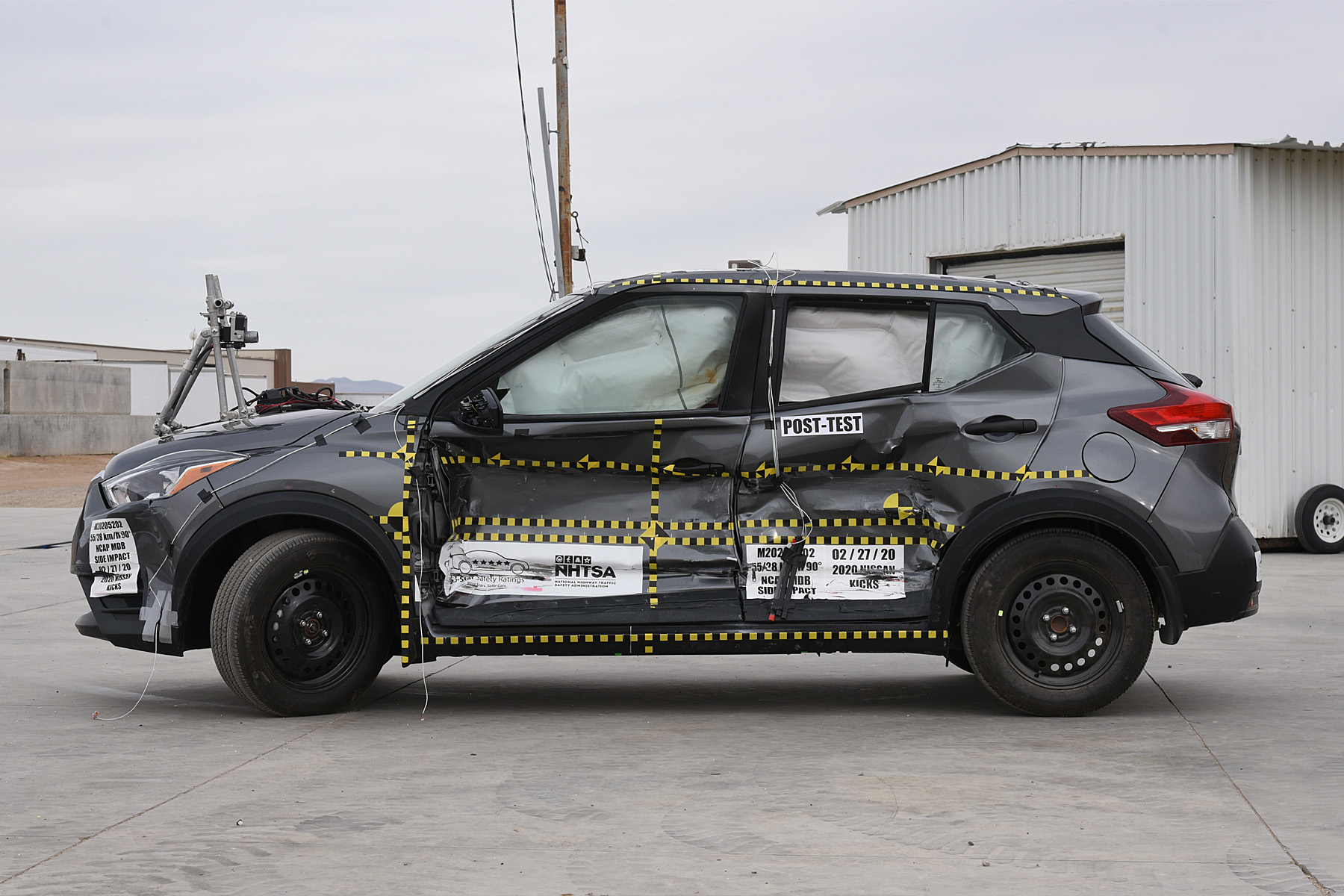 2020 NISSAN KICKS crash image 4