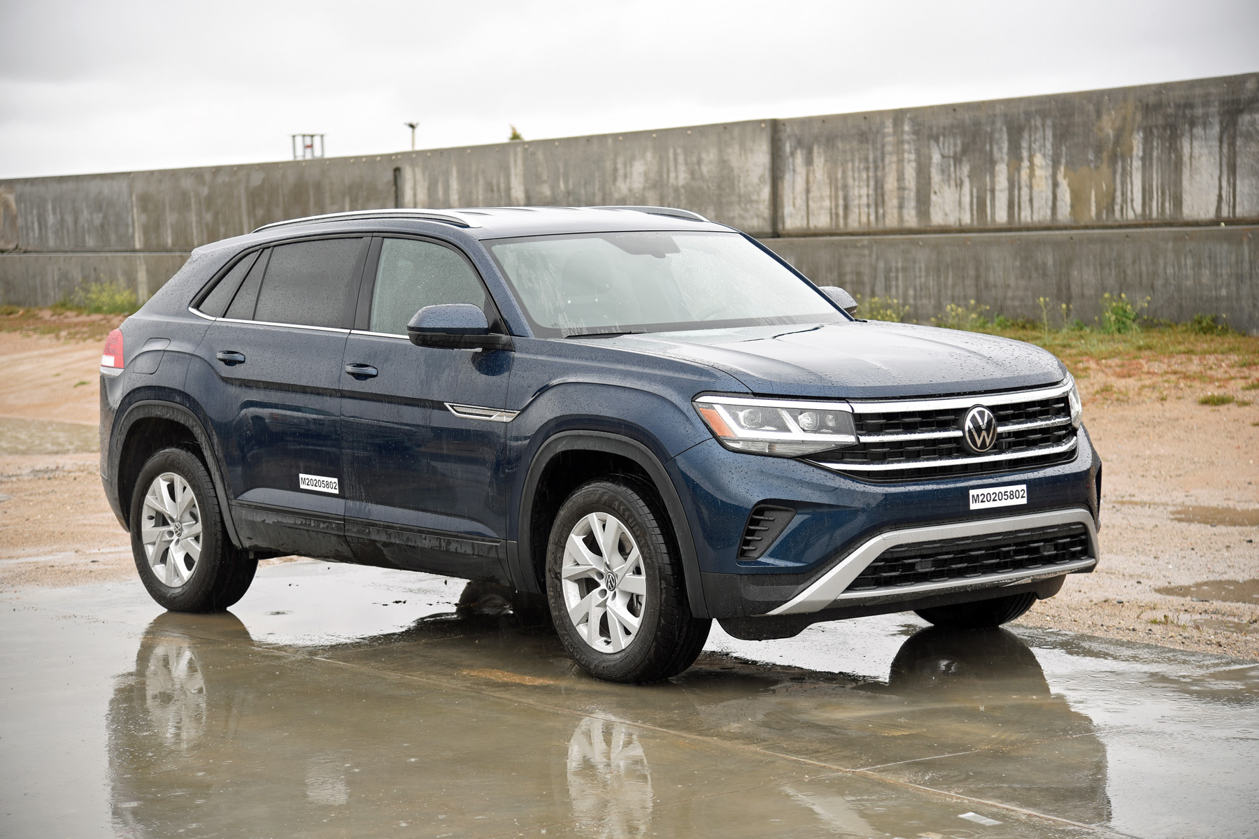 2020 VOLKSWAGEN ATLAS CROSS SPORT crash-test photo