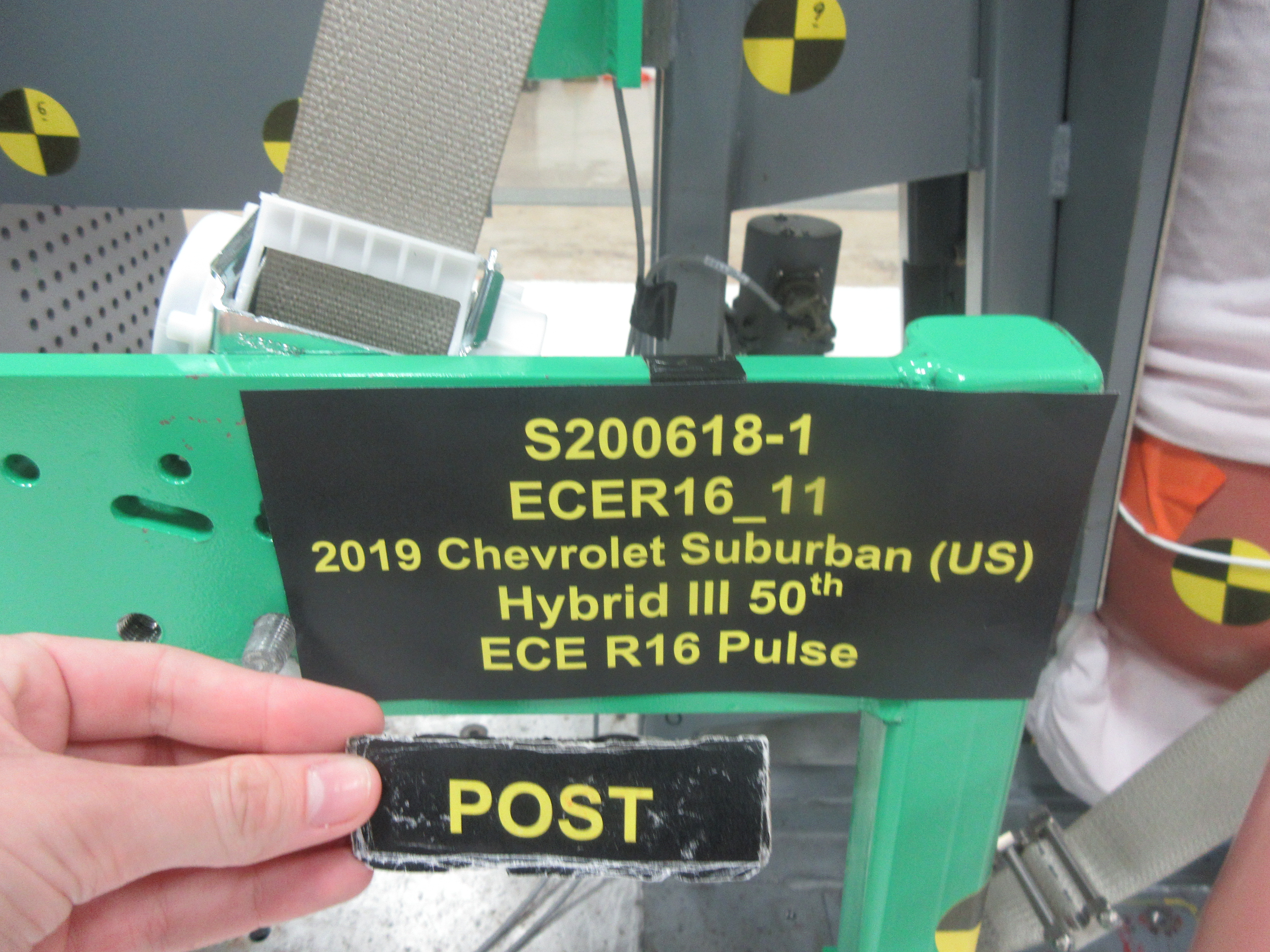 2019 CHEVROLET SUBURBAN crash image