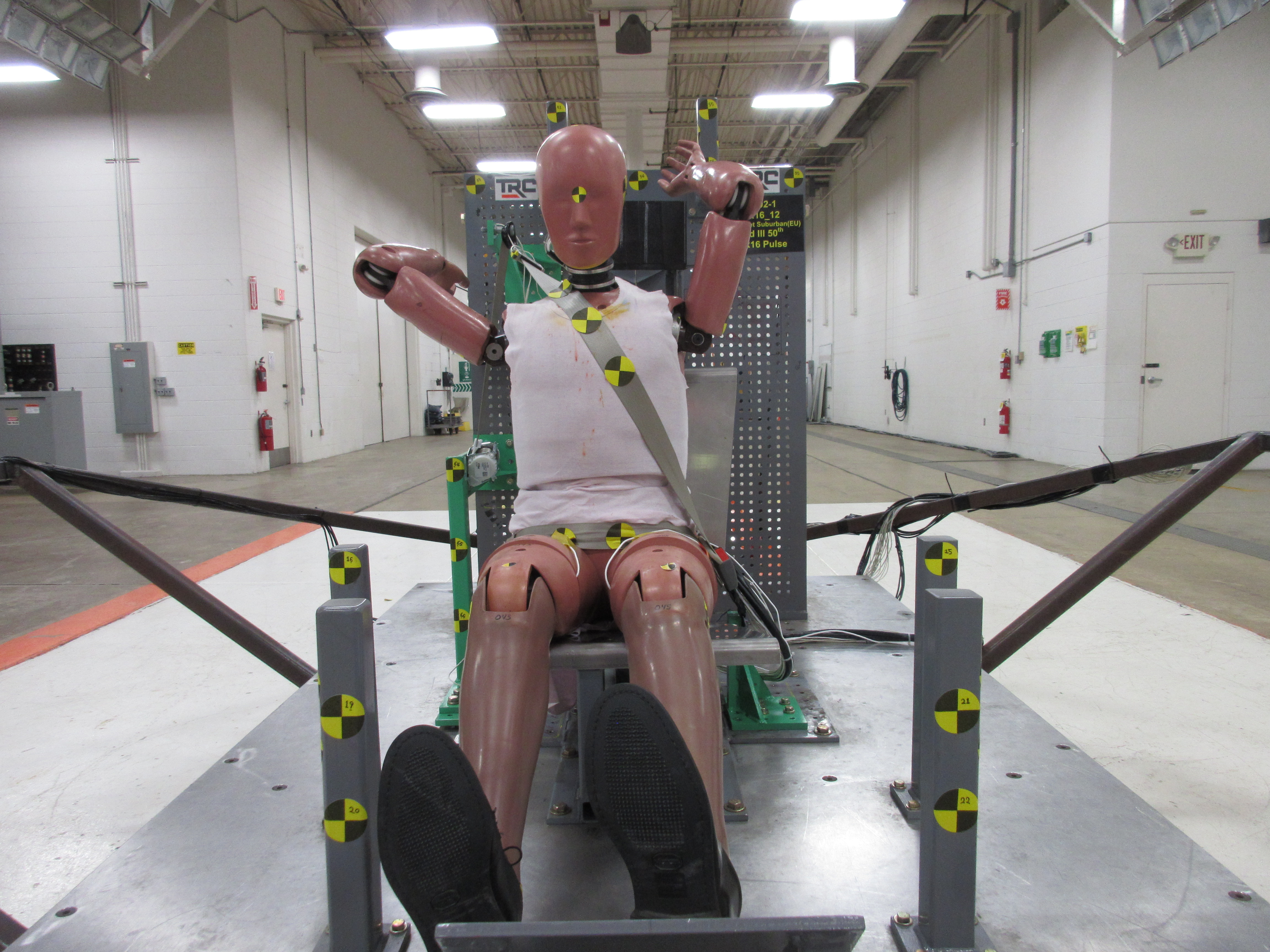 2019 CHEVROLET SUBURBAN crash-test photo