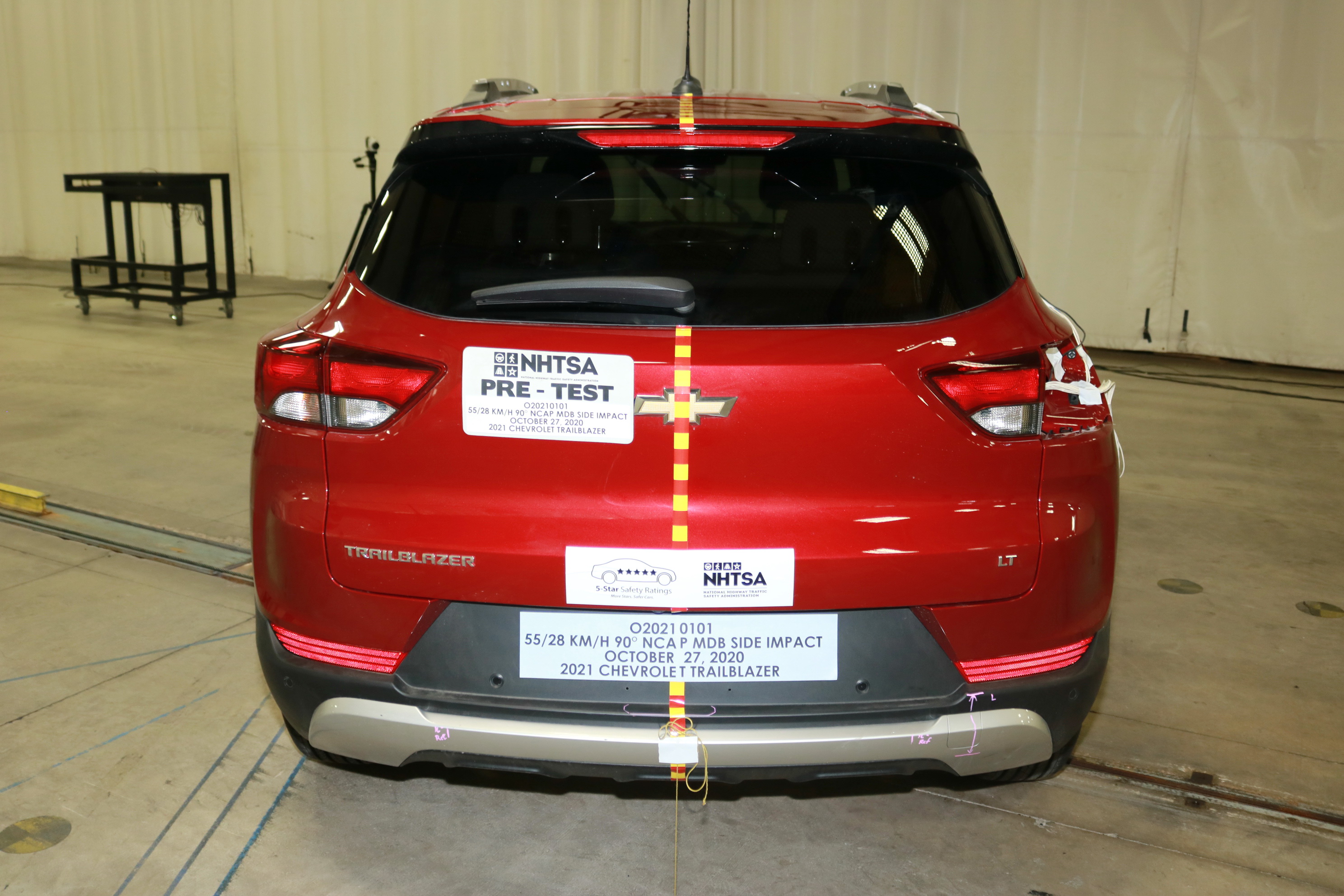 2021 CHEVROLET TRAILBLAZER crash image 11