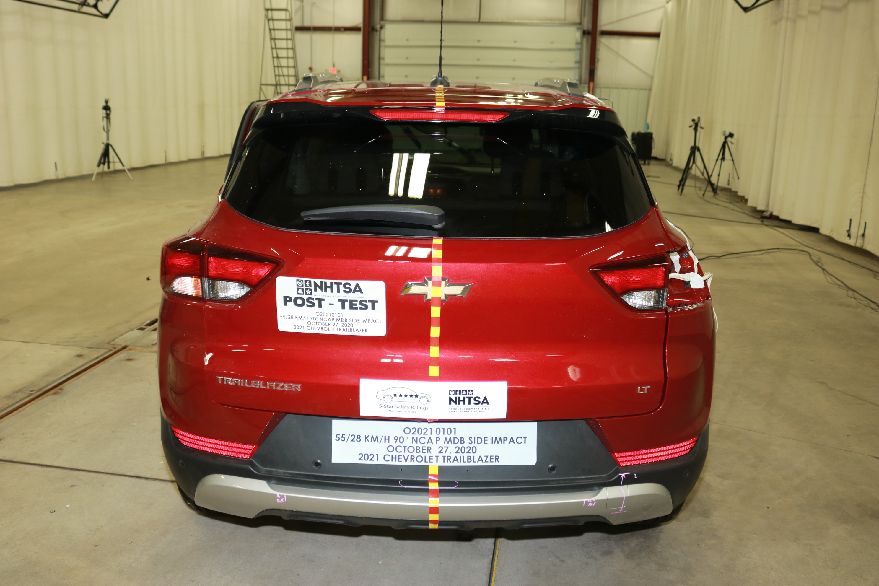 2021 CHEVROLET TRAILBLAZER crash image 12