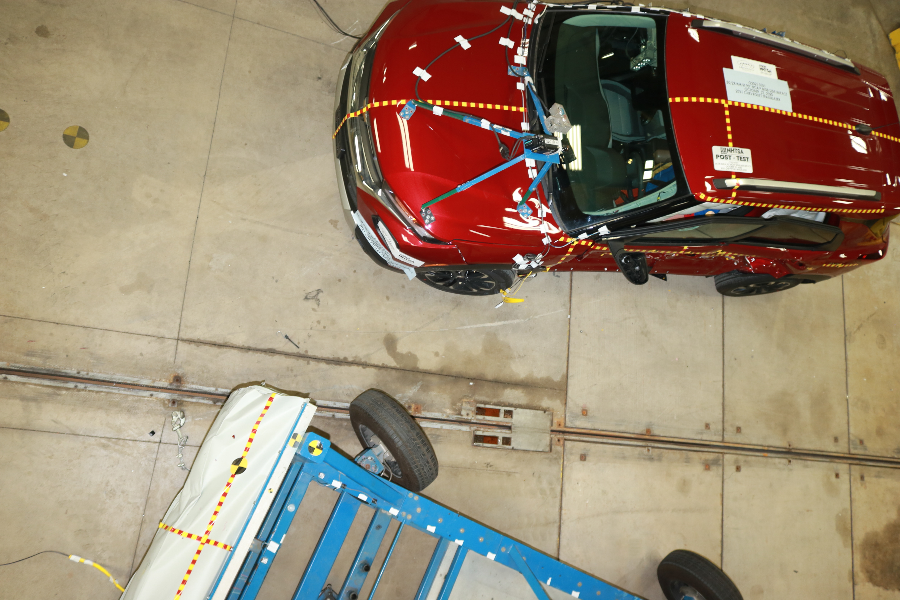 2021 CHEVROLET TRAILBLAZER crash image 16